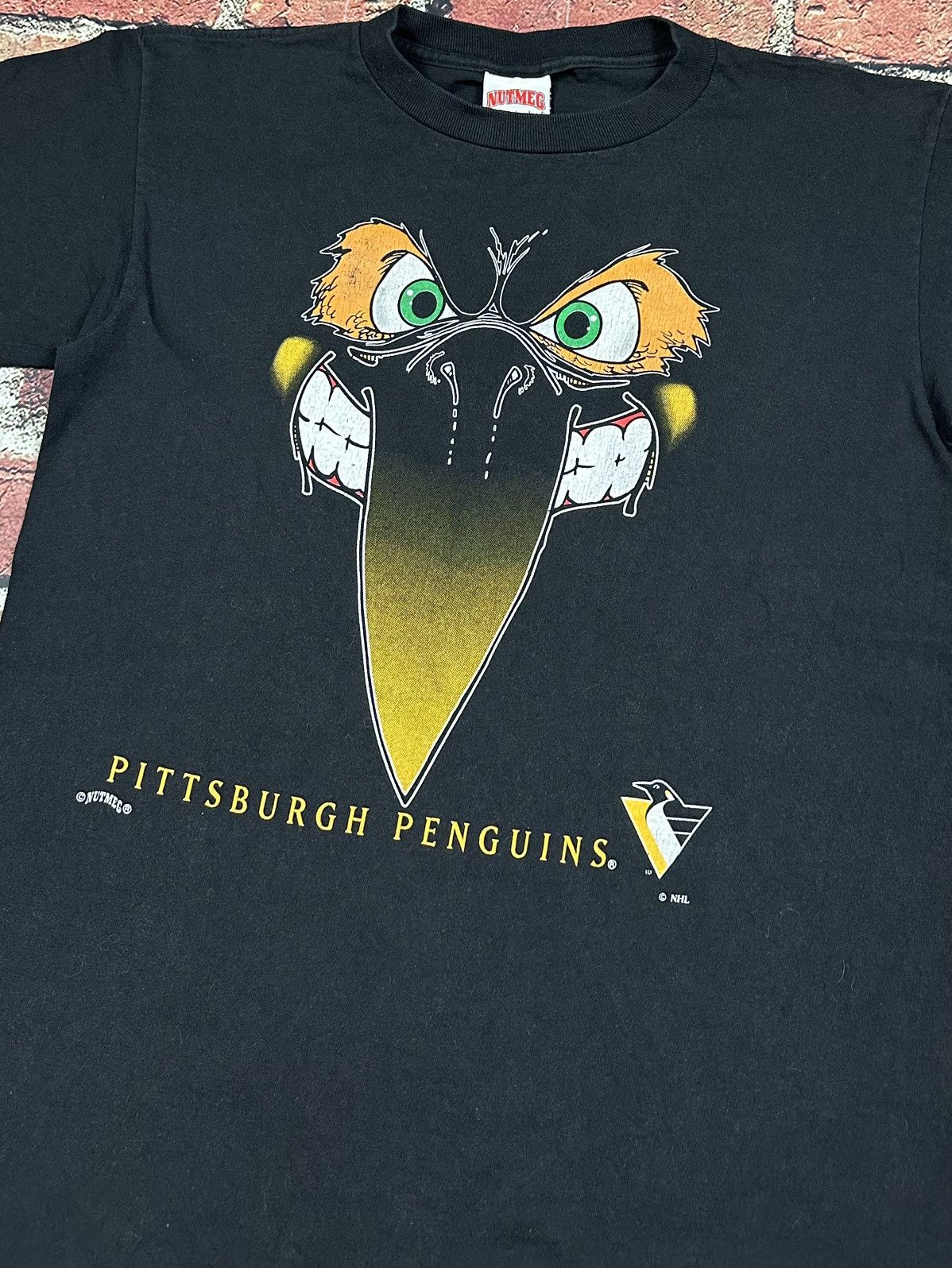 Vintage Pittsburgh Penguins Iceburgh Tee Mascot Shadow 90s