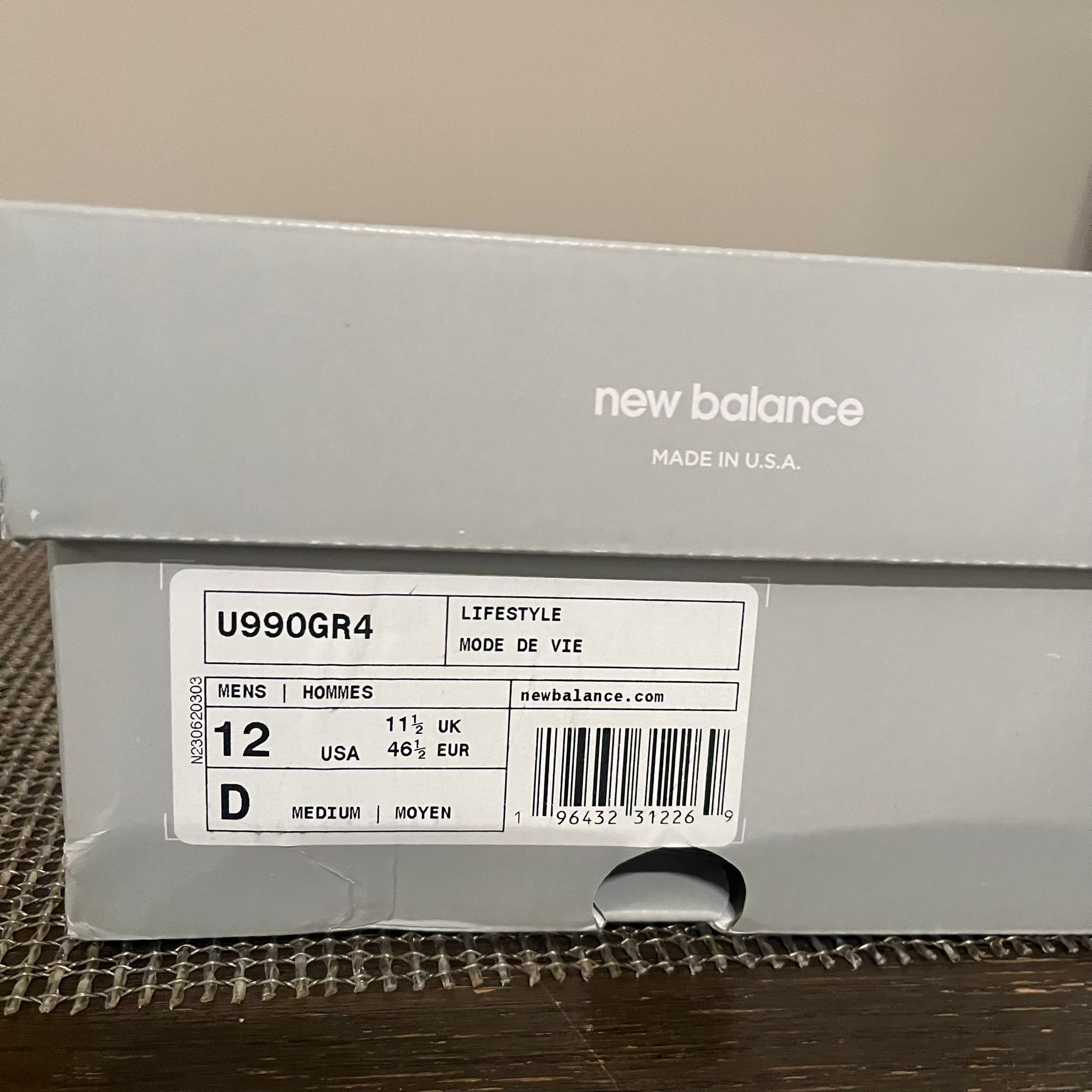 New Balance 990v4 in Grey Size US 12 / EU 45 - 20 Thumbnail