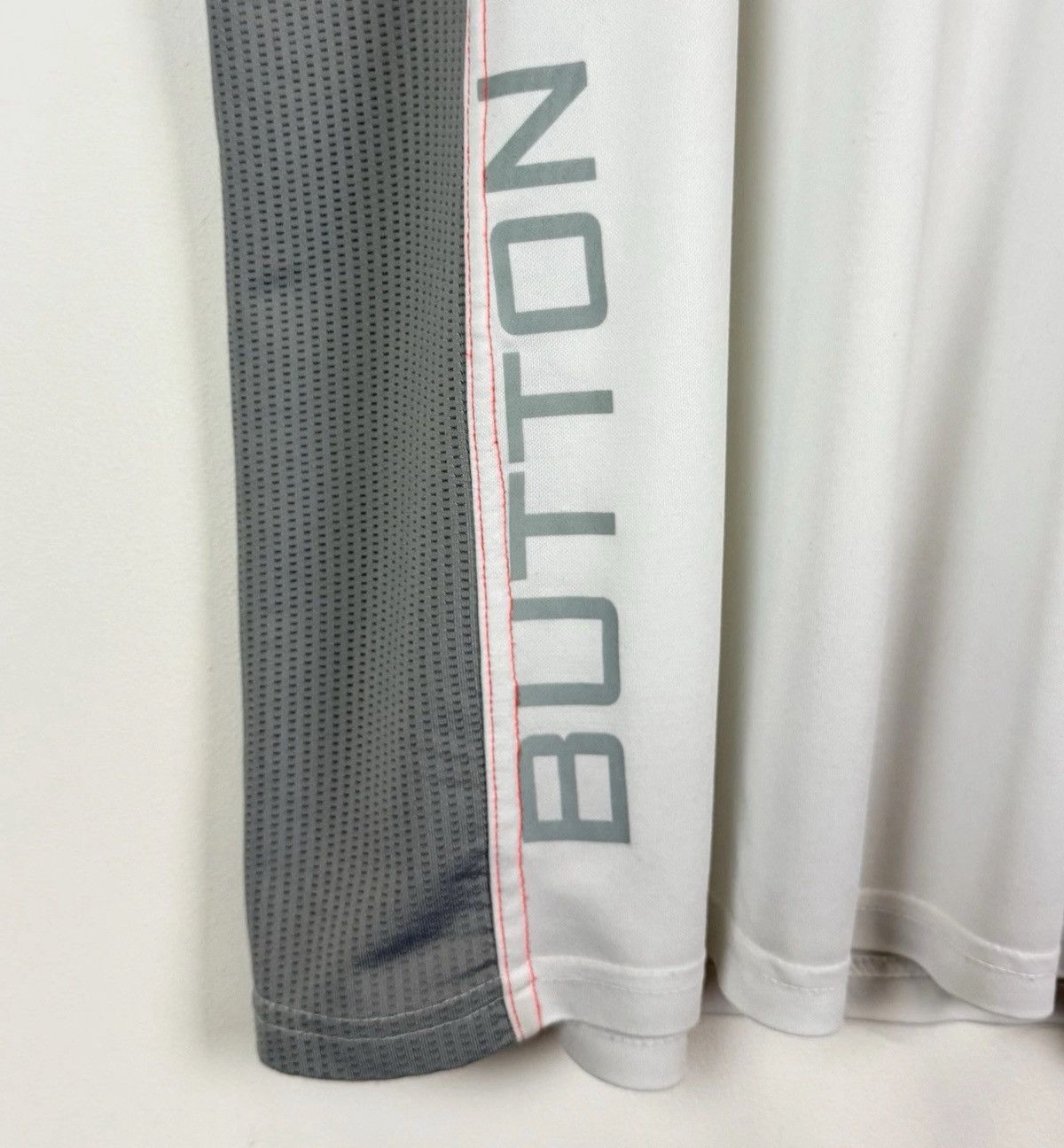 Hugo Boss Vodafone Mercedes Benz Formula Racing Button T-Shirt Jersey Size US XL / EU 56 / 4 - 3 Thumbnail
