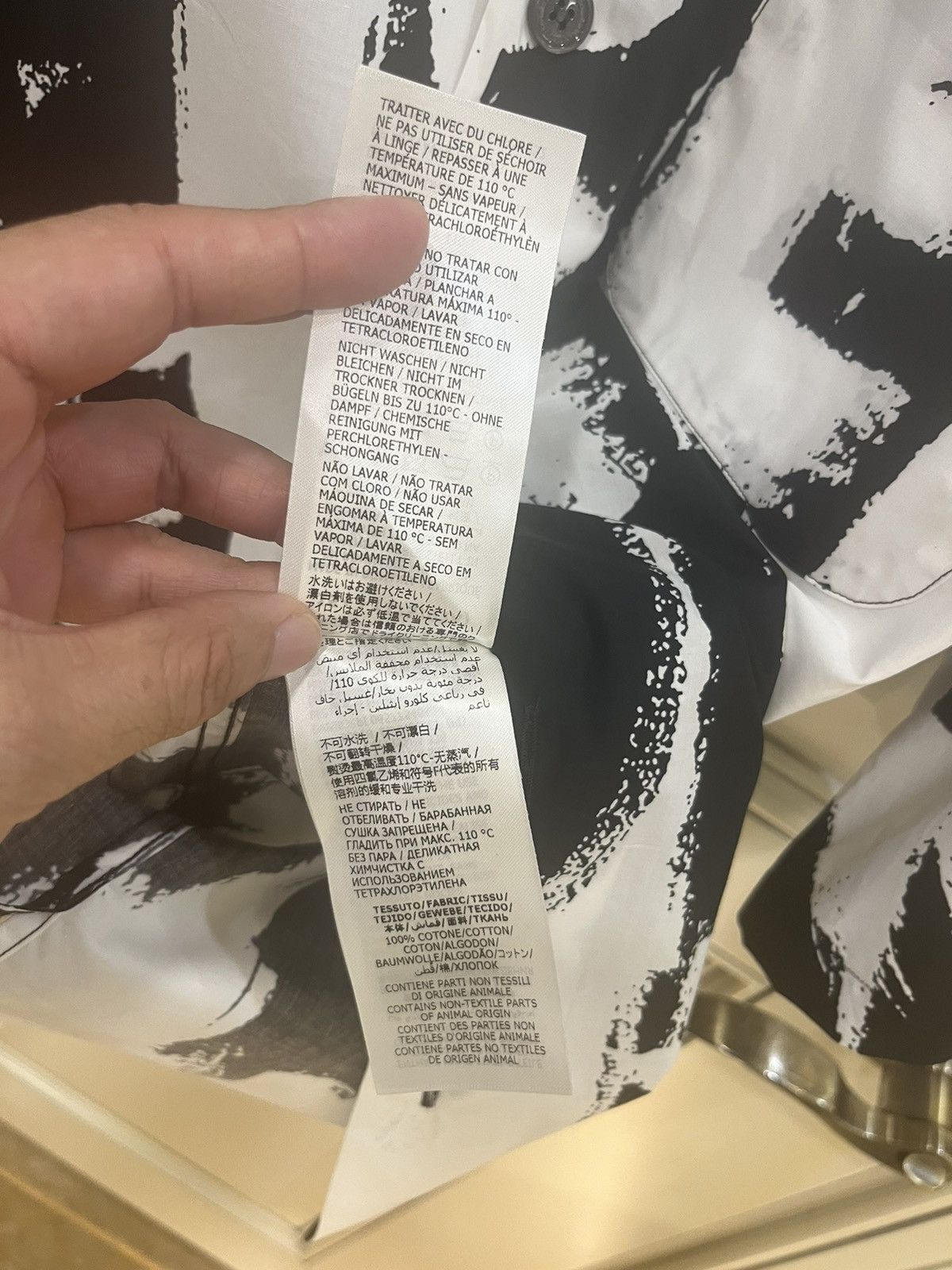 Alexander McQueen logo Graffiti print bowling shirt size 15++ Size US M / EU 48-50 / 2 - 7 Thumbnail