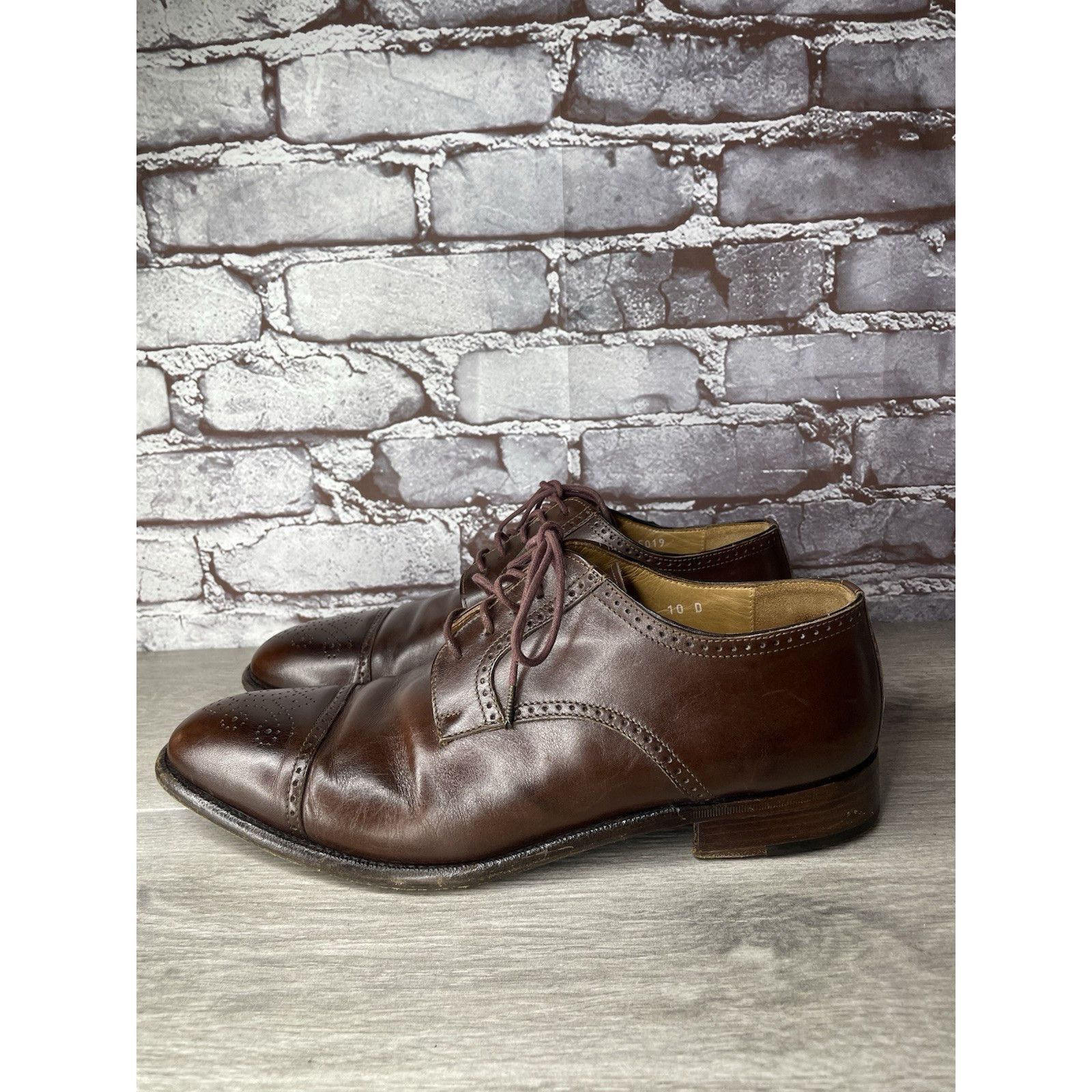 Ralph Lauren Polo Ralph Lauren Brown Leather Cap Toe Wingtip Oxford Dress Size US 10 / EU 43 - 18 Thumbnail