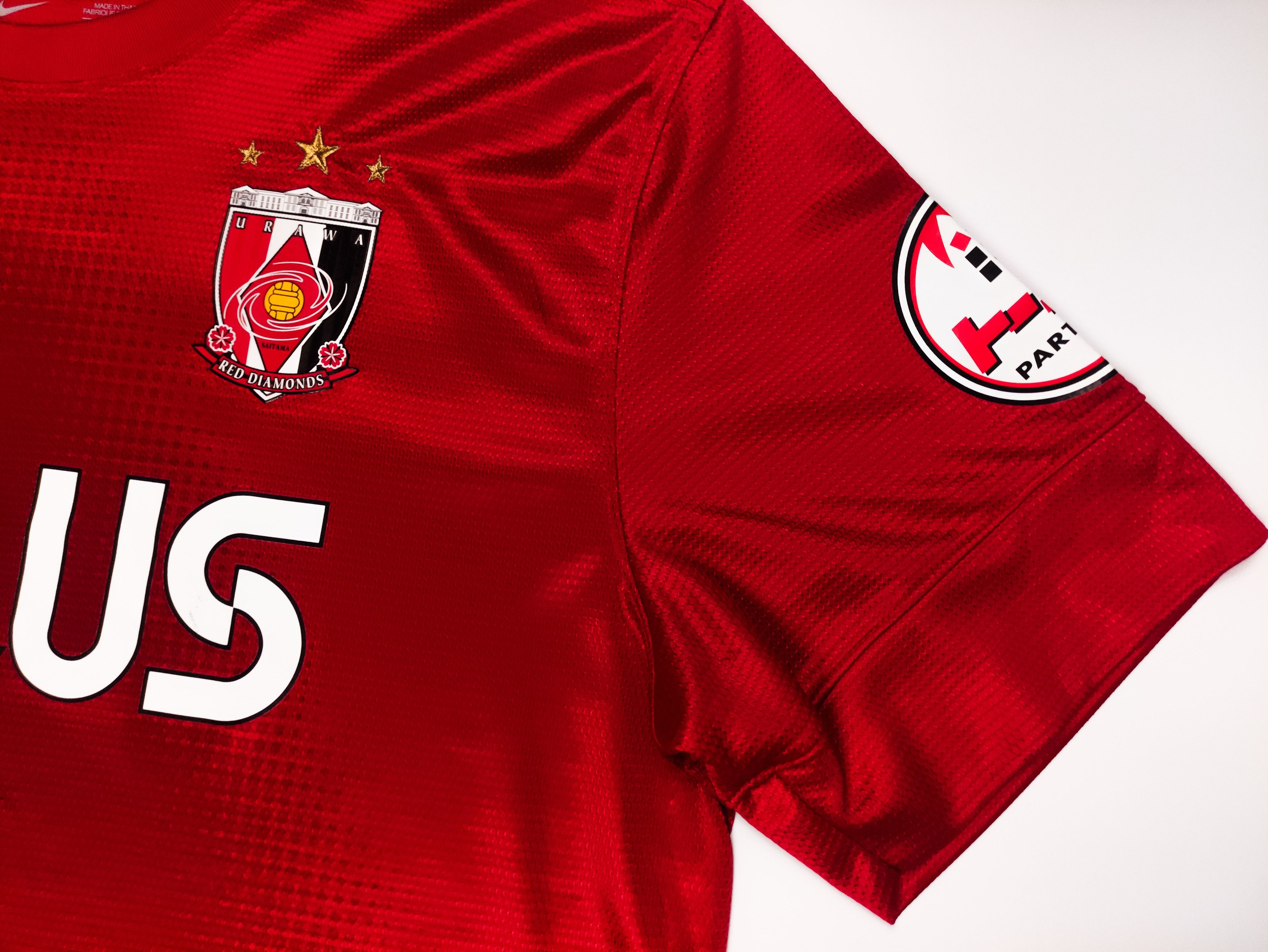 Nike Urawa Red Diamonds 2013 Nike Home Shirt Kit Jersey Japan Size US XL / EU 56 / 4 - 9 Thumbnail
