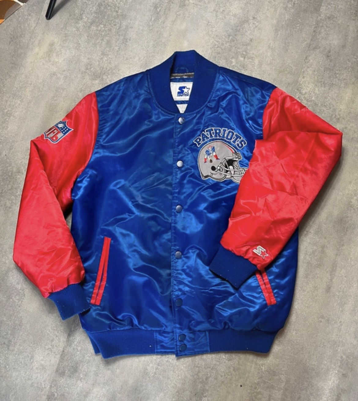 Starter Vintage 90s Starter New England Patriots Satin Jacket XL NFL Size US XL / EU 56 / 4 - 2 Thumbnail