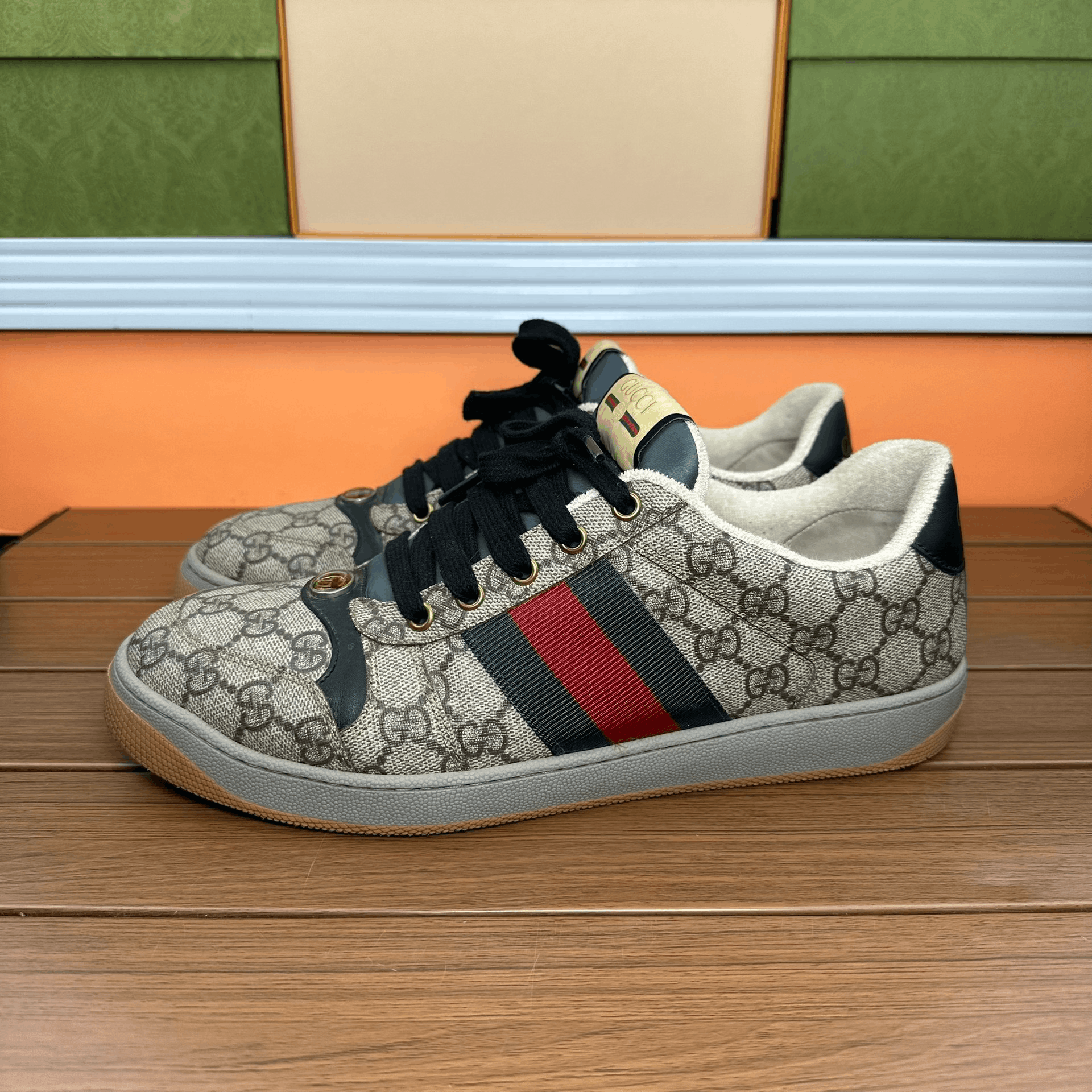 Gucci Gucci Lowtop Sneakers 9 Men Size US 9 / EU 42 - 1 Thumbnail