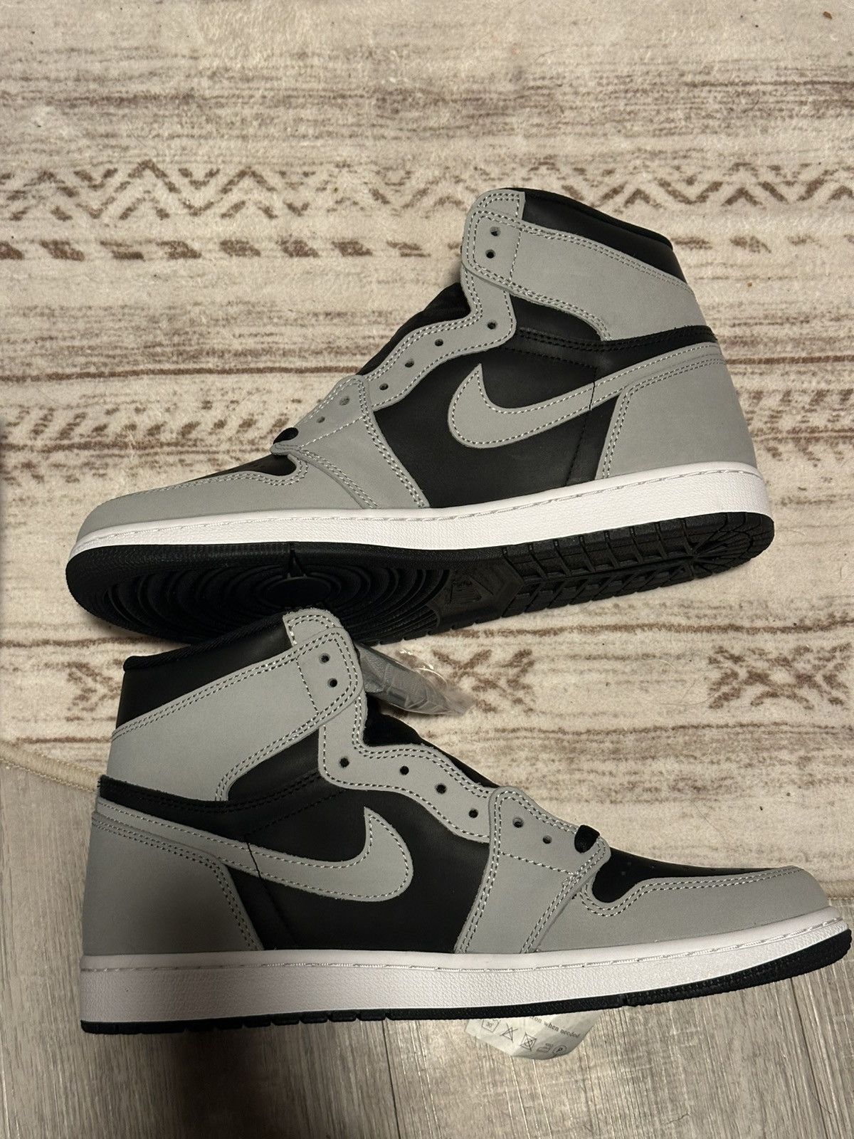 Nike AJ1 Retro Hugh OG - Black/LT Smoke Grey-white Size US 11 / EU 44 - 11 Thumbnail