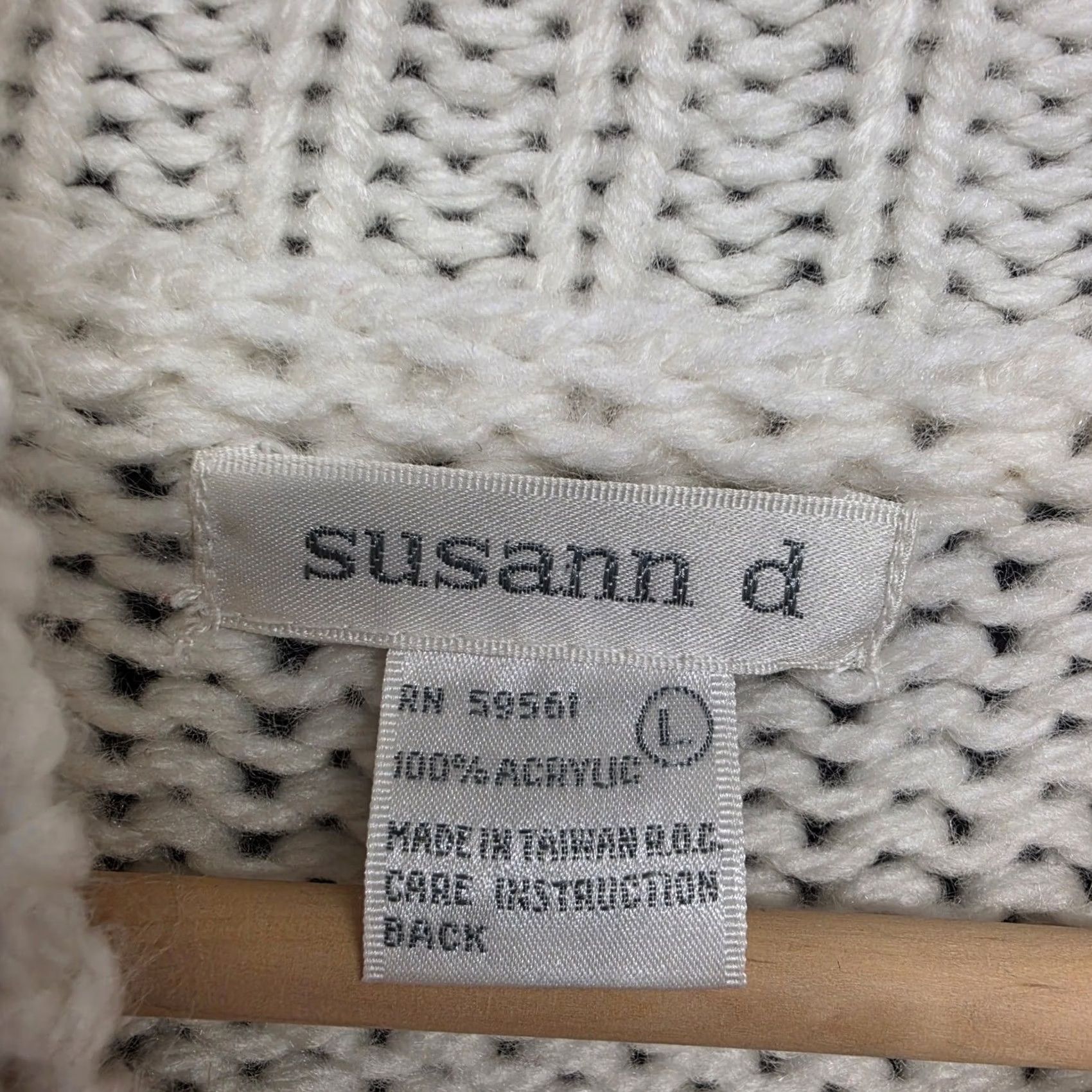 Vintage VINTAGE Susann D Ivory Knit Mock Neck Sweater Womens Large L Long Sleeve Acrylic Pullover Cottagecore Chunky Mock Neck Womens Size L / US 10 / IT 46 - 3 Thumbnail