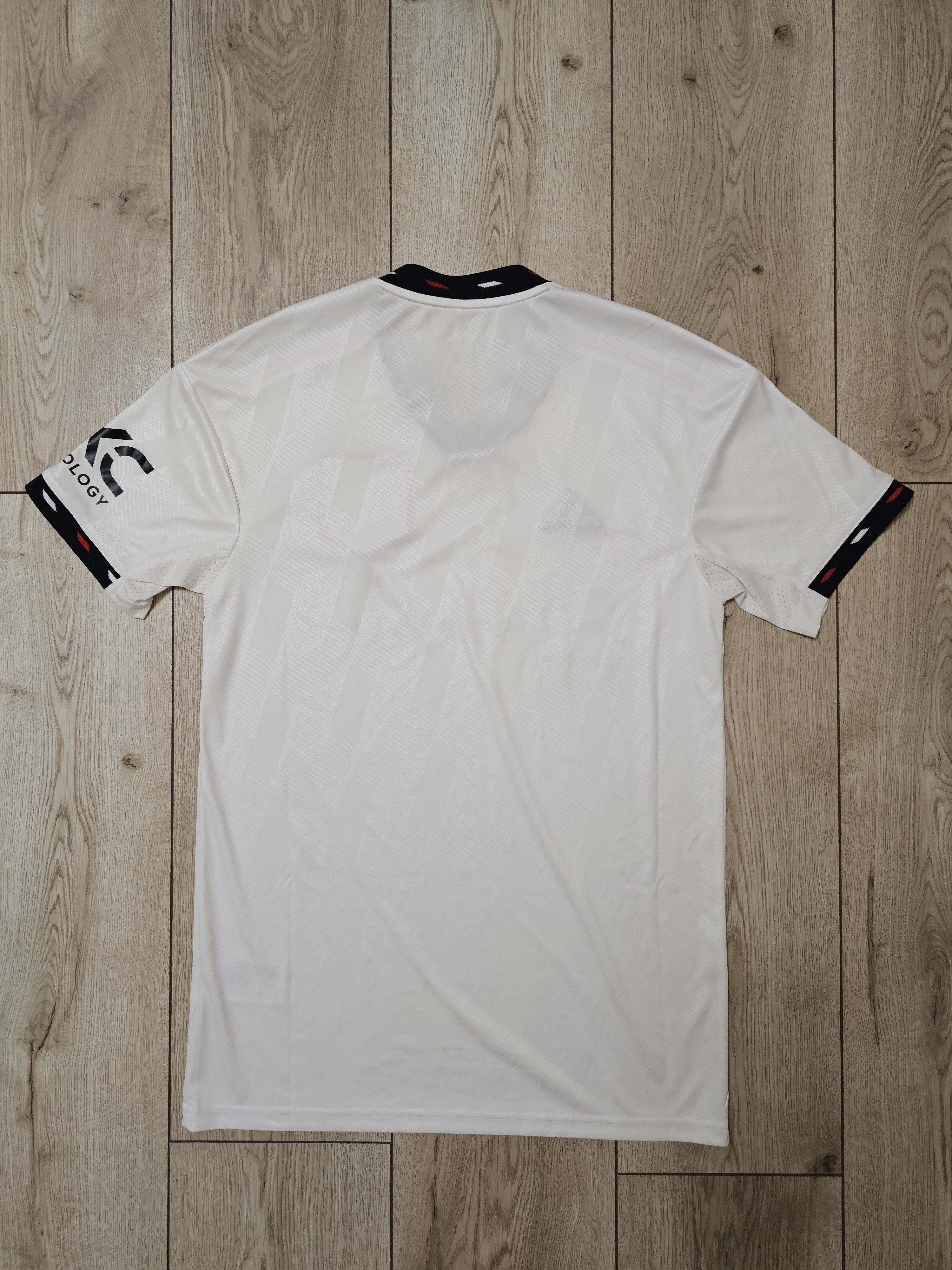 Adidas MANCHESTER UNITED 2022 2023 AWAY FOOTBALL SOCCER JERSEY Size US S / EU 44-46 / 1 - 2 Thumbnail