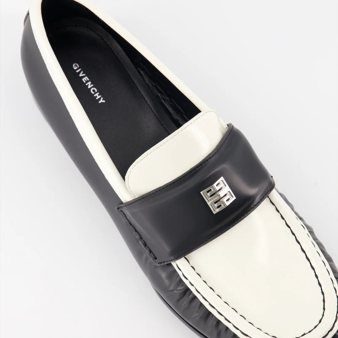 Givenchy o1srvl11e1224 4G Leather Loafers in Black/White Size US 6 / IT 36 - 4 Thumbnail