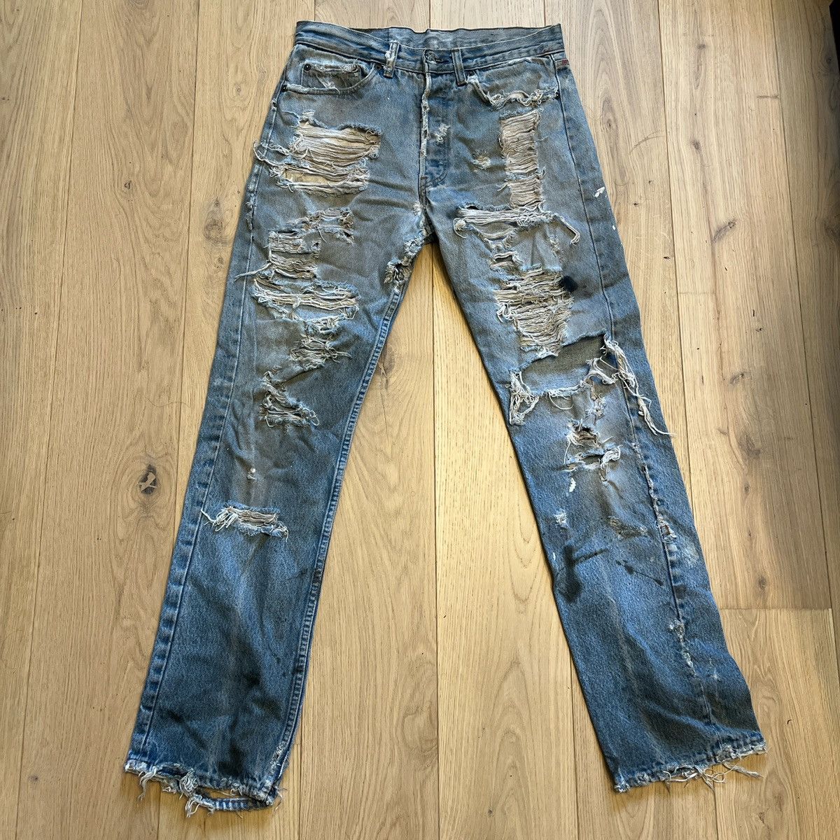 Levis 501 distressed denim Levi’s 501 faded denim 1985-1988