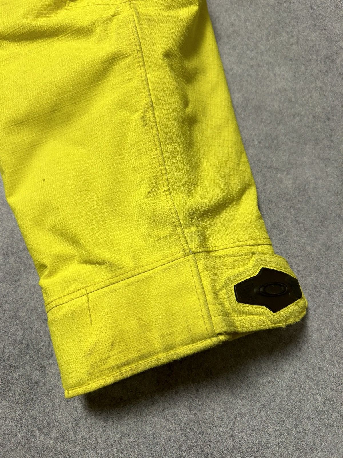 Oakley Outdoor Oakley Thinsulate Ski Snowboard Jacket Gorpcore Size US S / EU 44-46 / 1 - 13 Thumbnail