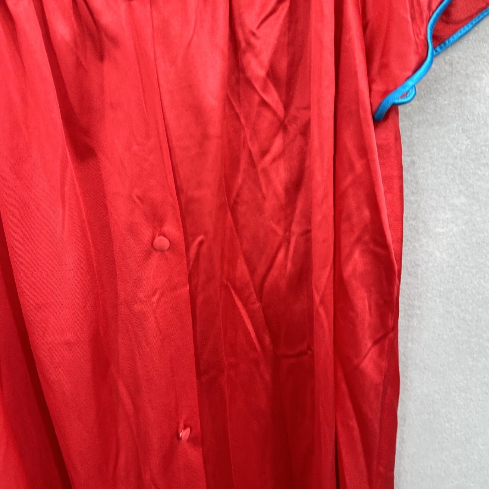 Vintage VINTAGE Vanity Fair Robe Womens M Red Button Up Pocket USA Embroidered Trim 1970s Mod/GoGo Size ONE SIZE - 6 Thumbnail