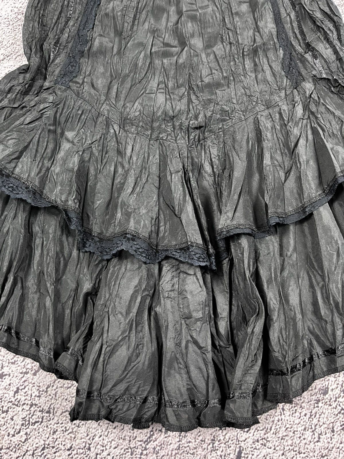 Vintage 90s pleated midi flared skirt gothic style