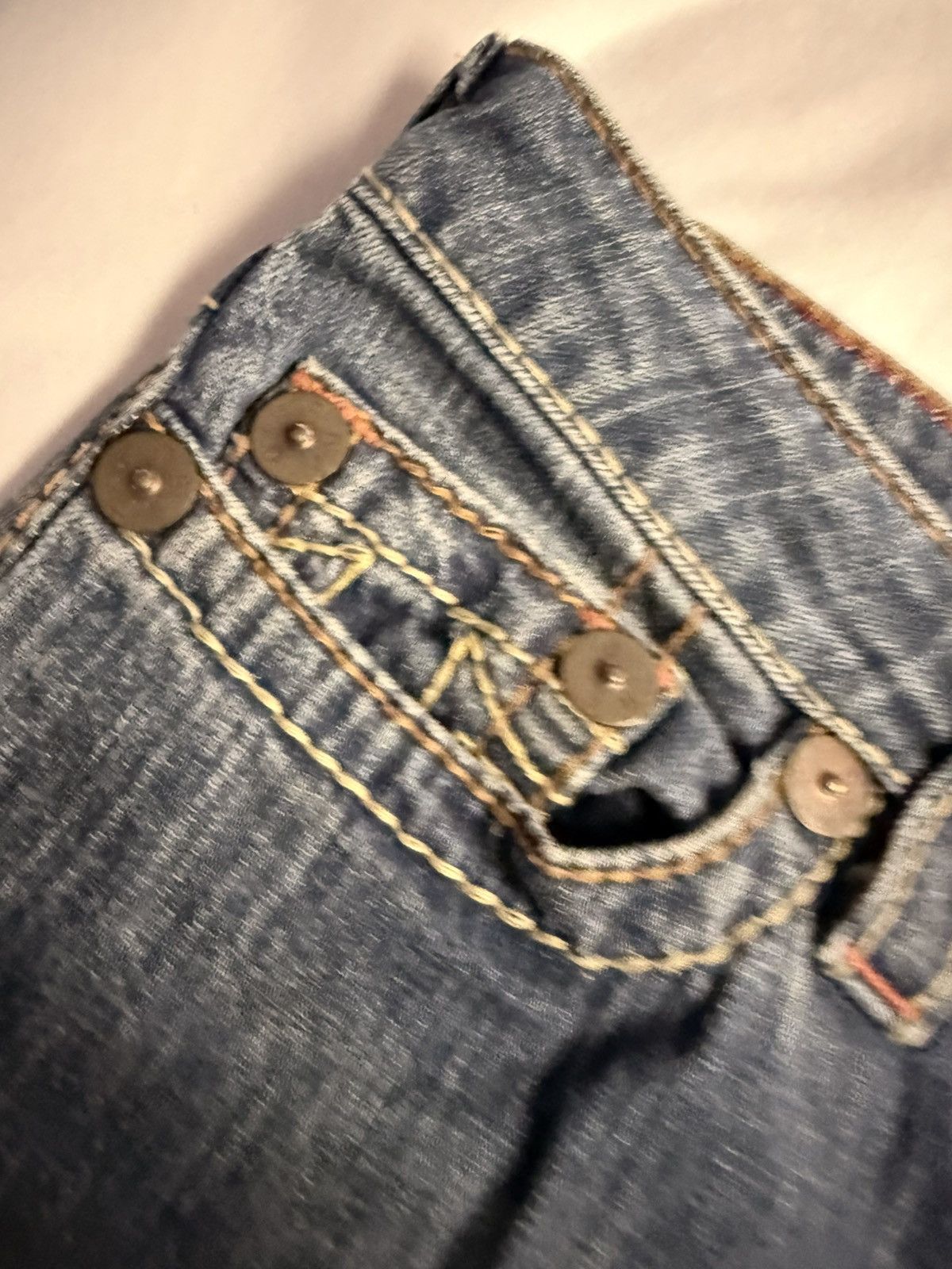 True Religion Vintage Y2K Stella Big T True Religion Aged Denim Jeans Size 30" / US 8 / IT 44 - 15 Thumbnail