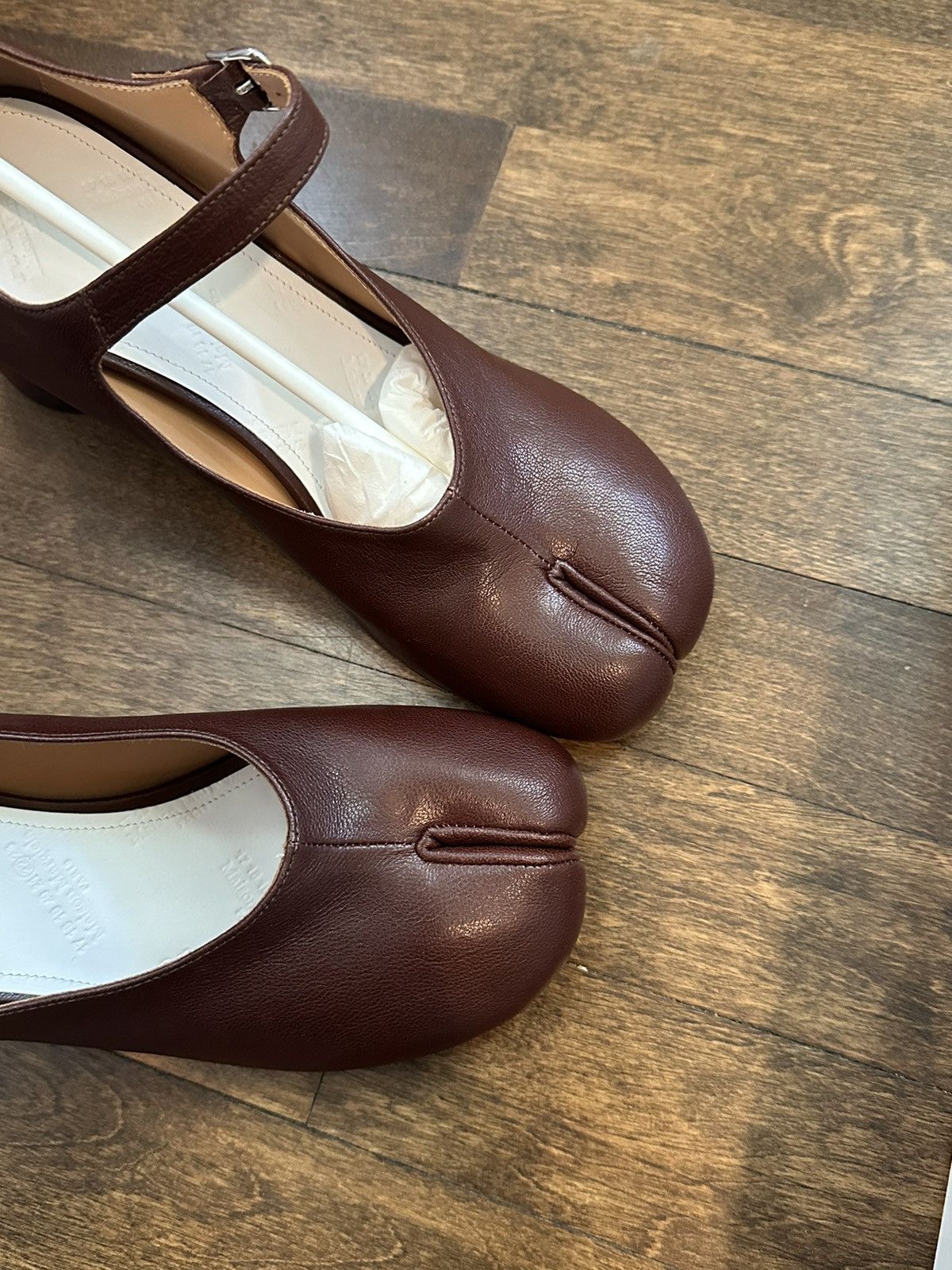 Maison Margiela NIB NWT Maison Martin Margiela Brown Tabi Mary-Jane Heels Size US 7.5 / IT 37.5 - 5 Thumbnail