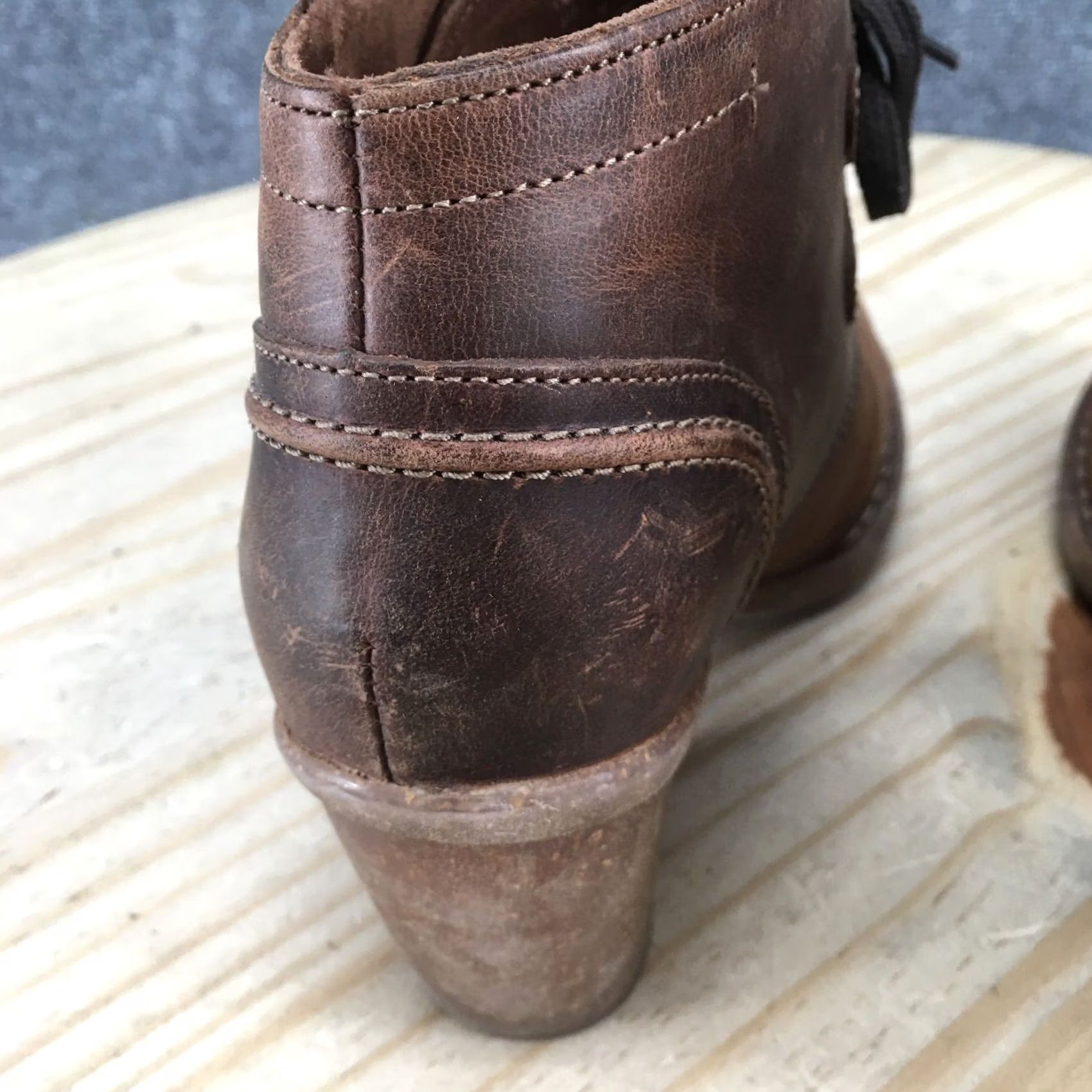 Clarks Clarks Carleta Lyon Ankle Booties Boots Brown Leather Womens 7 M Heels 21621 Size US 7 / IT 37 - 7 Thumbnail