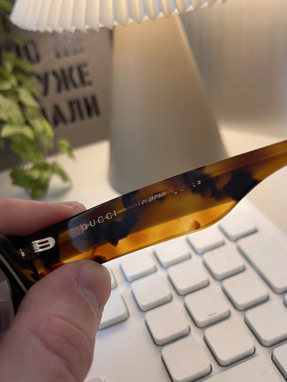 Gucci Gucci Vintage Sunglasses GG1301S 003 Made in Japan Size ONE SIZE - 7 Thumbnail