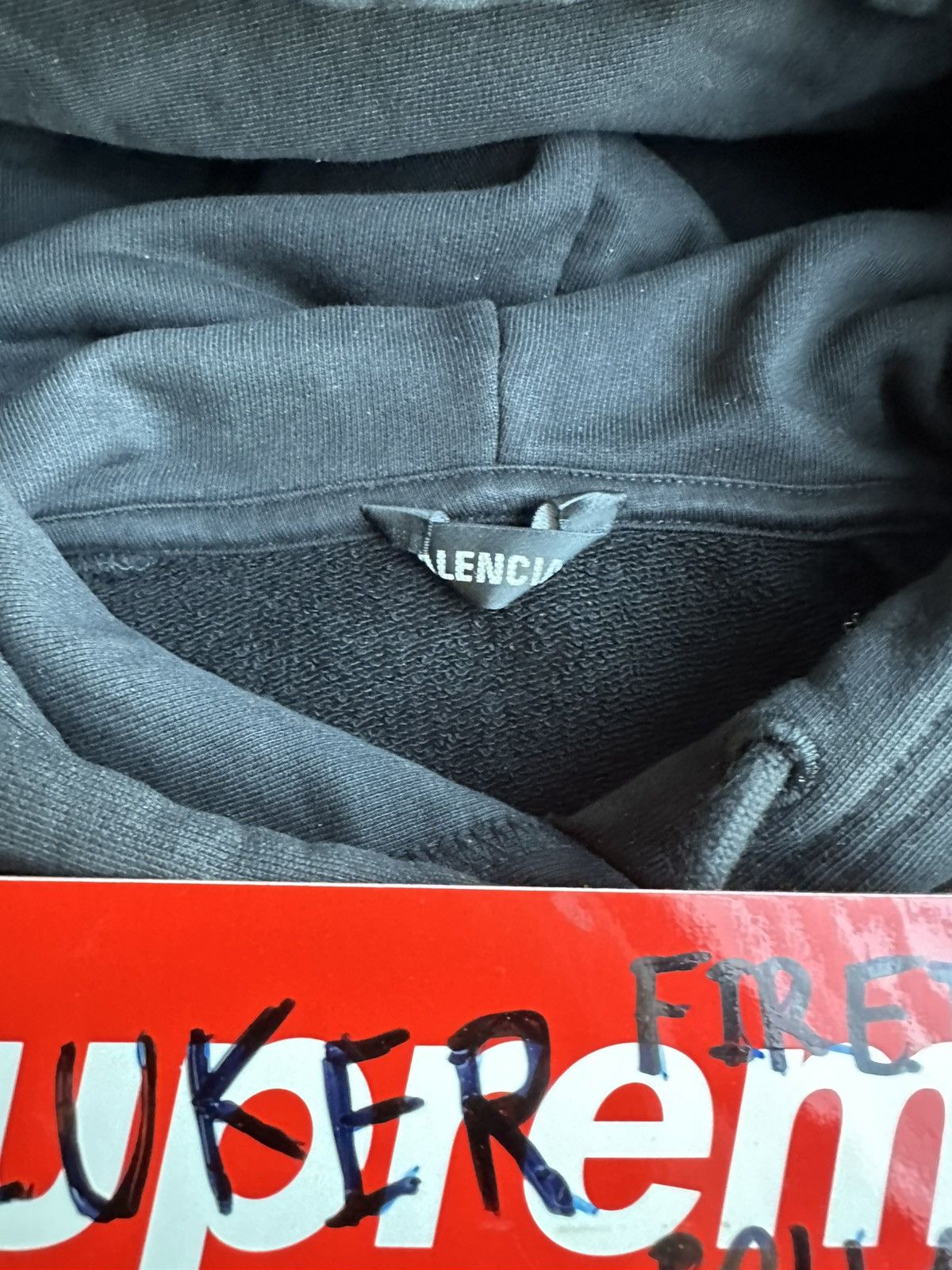 Balenciaga Balenciaga BB Mode Hoodie used 9/10 size XL Size US XL / EU 56 / 4 - 4 Thumbnail
