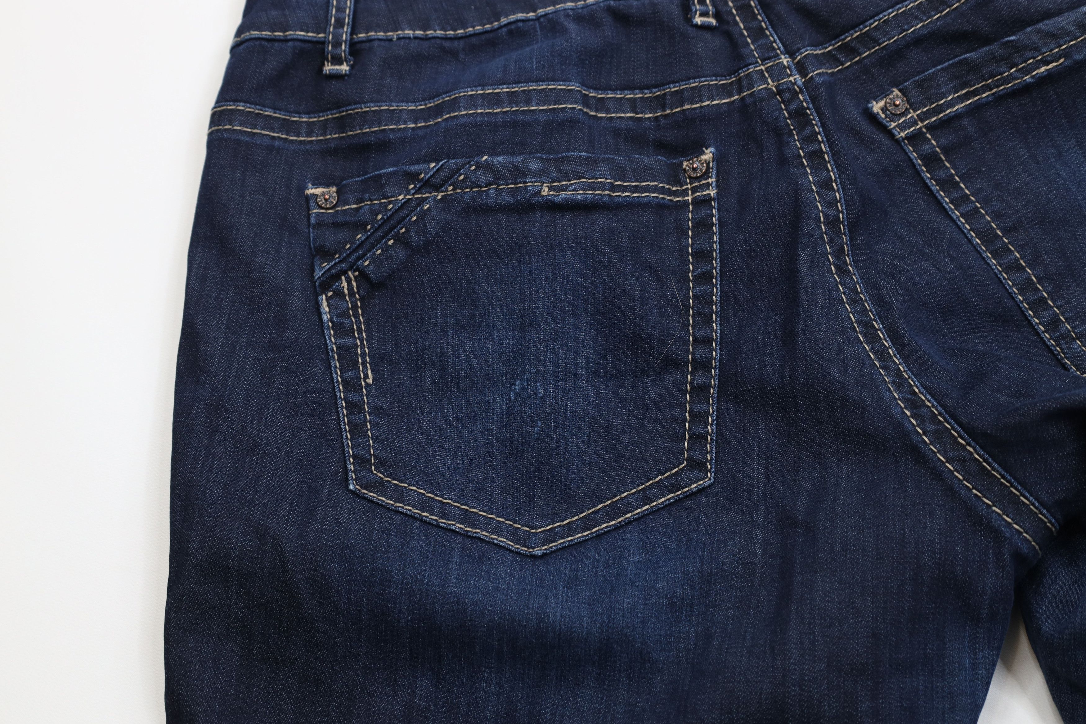 Vintage Buckle Black Stitch Faded Fit No 76 Skinny Leg Denim Jeans Size US 33 - 14 Thumbnail