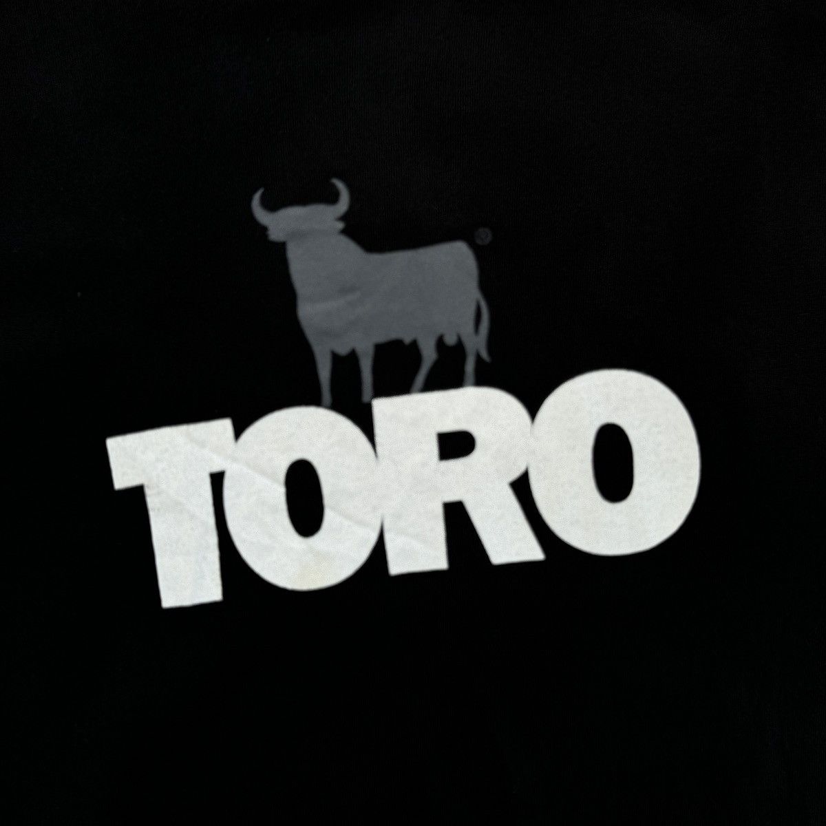 Vintage Vintage Y2K Toro Faded T-Shirt Size US M / EU 48-50 / 2 - 4 Thumbnail