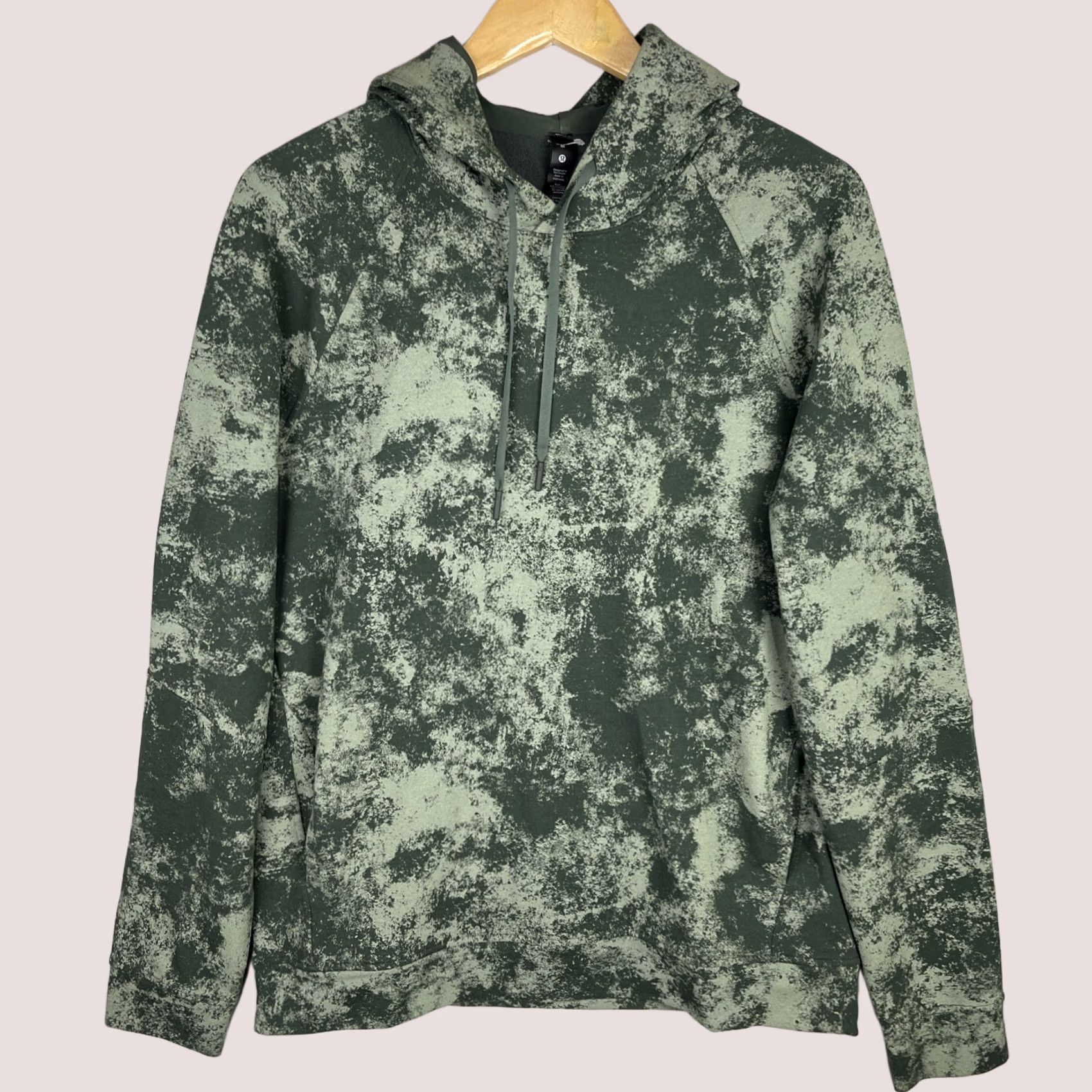 Lululemon Lululemon City Sweat Hoodie Mens Medium Green Camouflage Pullover Sweatshirt Hooded, Pockets, Regular Fit, Gym & Training, Running & Jogging, Walking Size US M / EU 48-50 / 2 - 1 Thumbnail