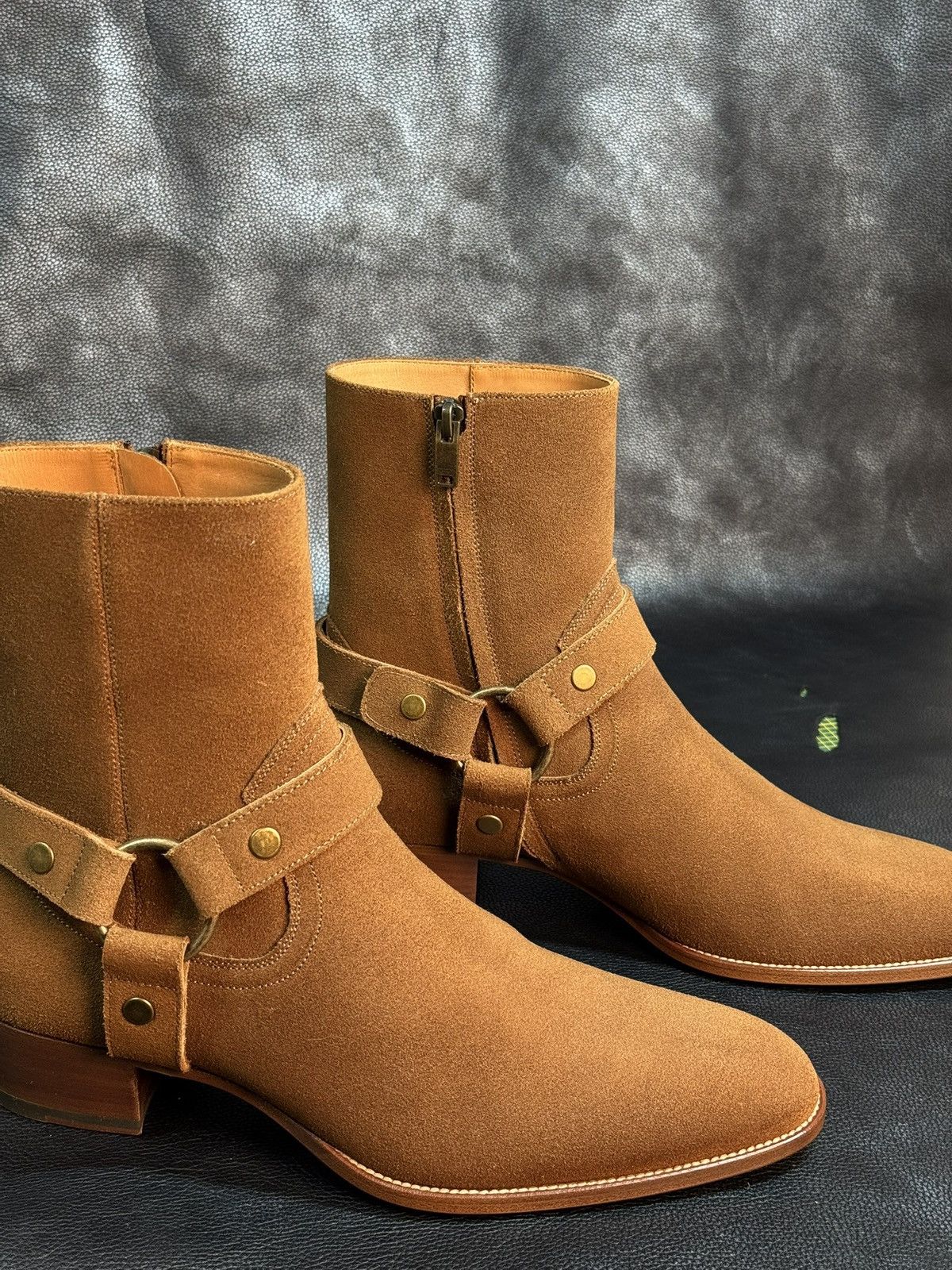 Yves Saint Laurent Yves Saint Laurent Wyatt Boot Suede Size US 9 / EU 42 - 4 Thumbnail