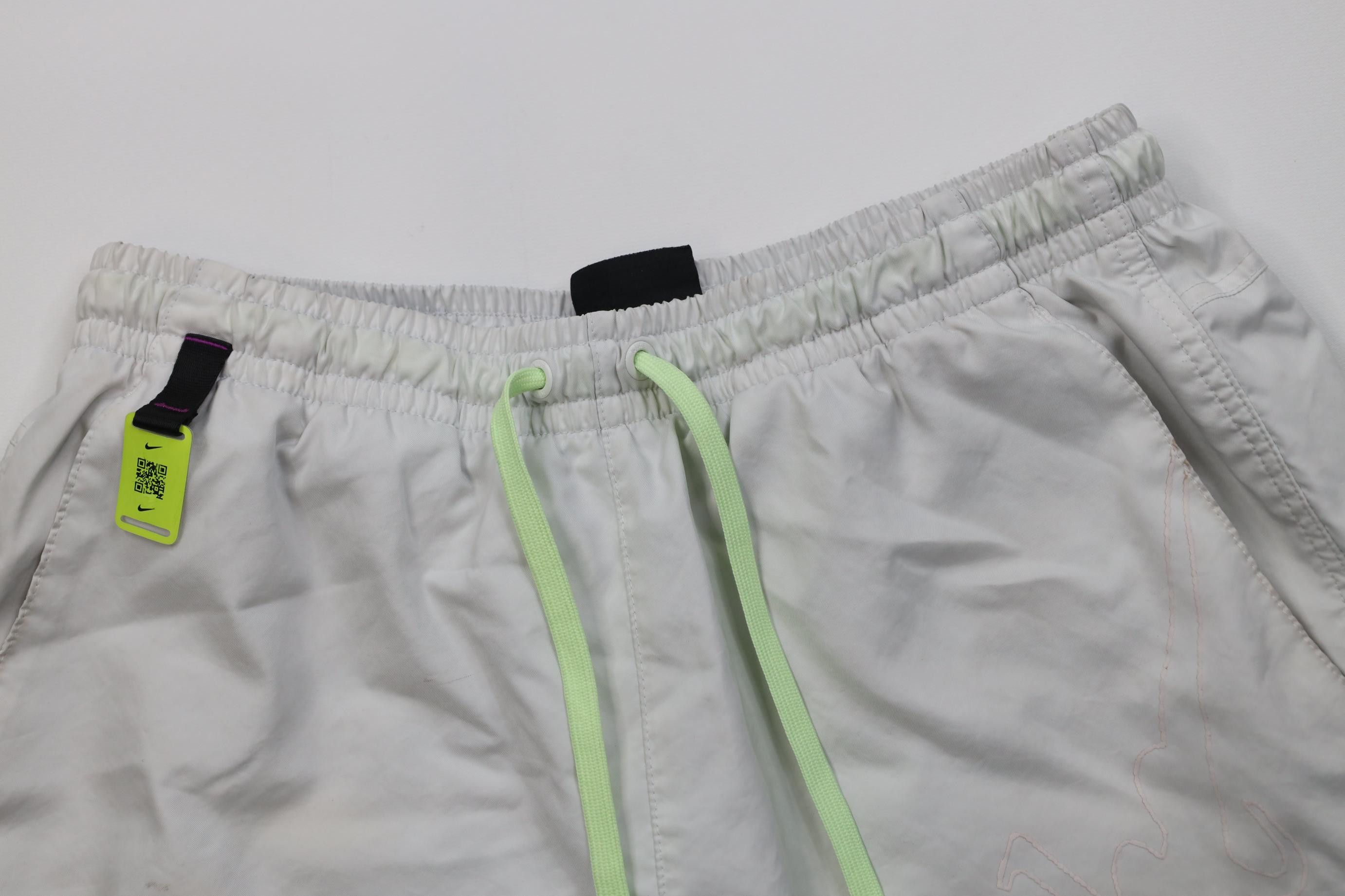 Nike Nike Spell Out Big Logo Lined Woven Festival Shorts Gray Size US 32 / EU 48 - 2 Thumbnail