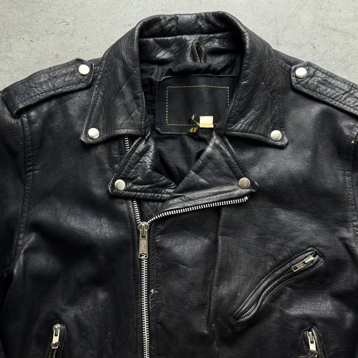 Vintage VINTAGE 80S BLACK LEATHER MOTORCYCLE JACKET MEDIUM CROPPED Size US M / EU 48-50 / 2 - 2 Thumbnail