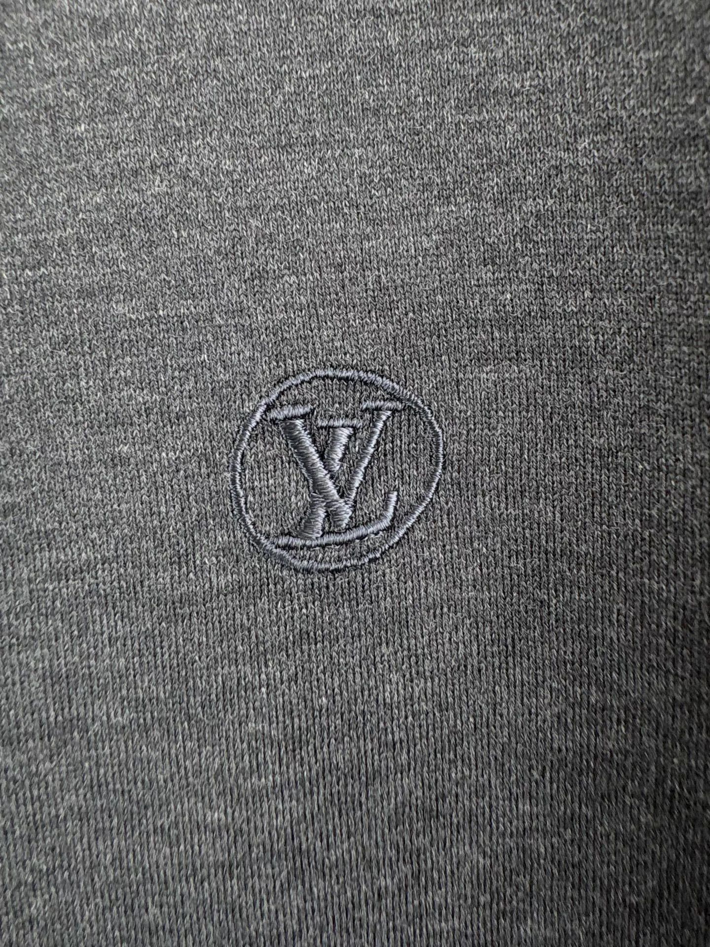 Louis Vuitton LV Embroidered Small Logo Short Sleeve K1 Size US XL / EU 56 / 4 - 3 Thumbnail