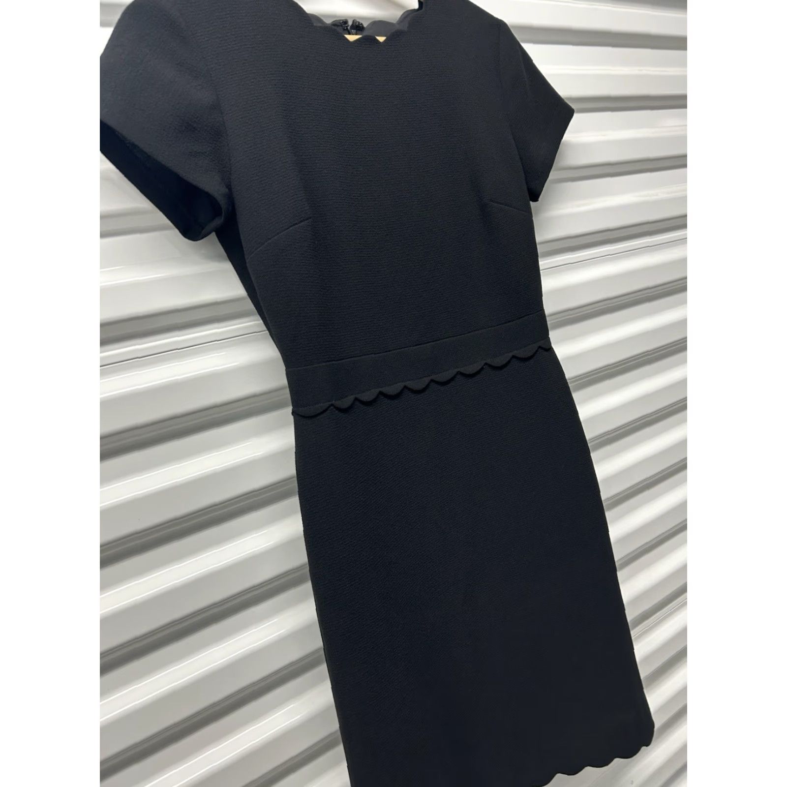 Club Monaco Club Monaco Women’s Black ZipUp Sheath Dress 00 Mini Above Knee Flutter Short Sleeve Round Neck Formal Party Wedding Size XXS / US 00 / IT 34 - 2 Thumbnail