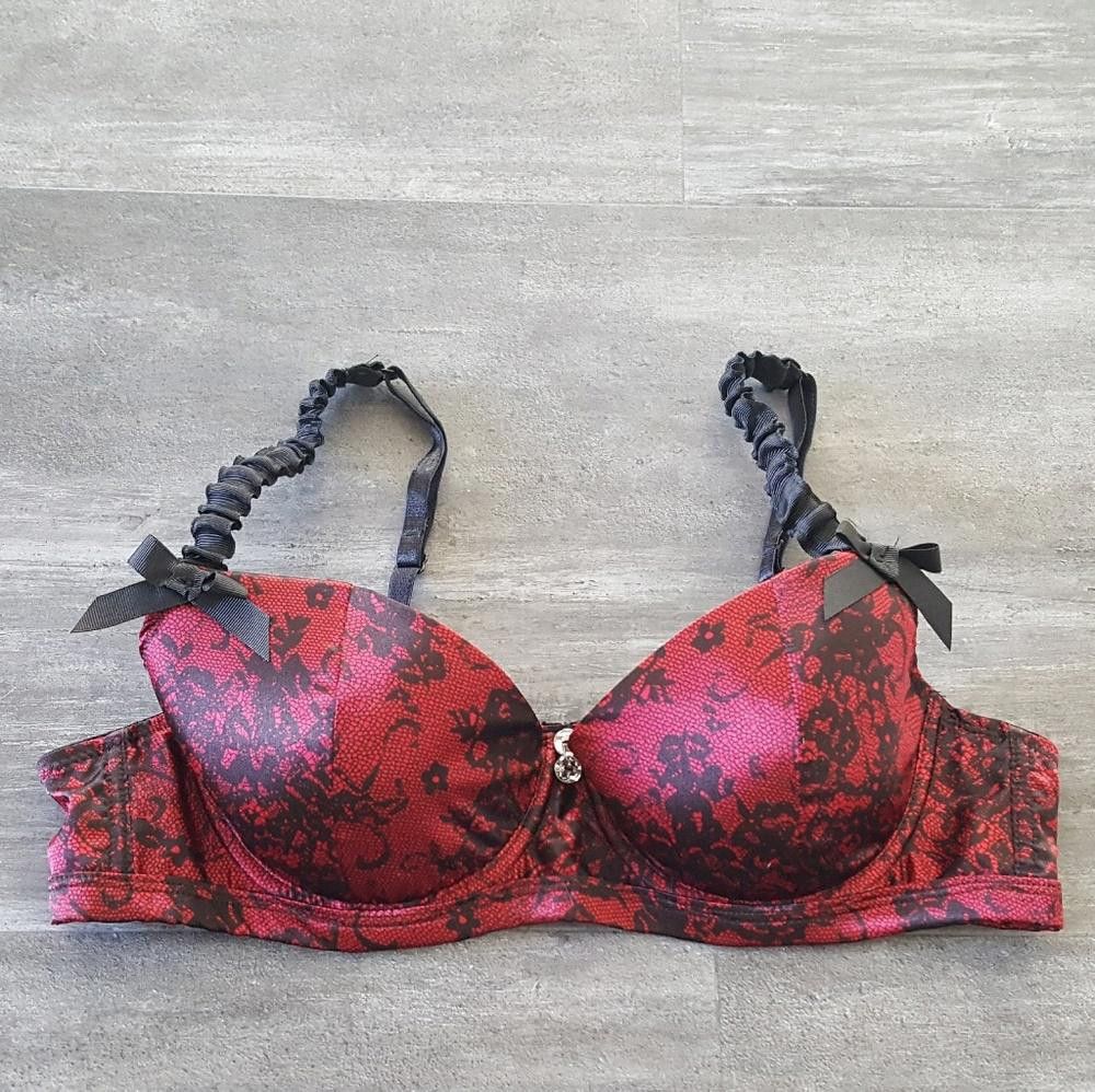 Designer Red Black Fredericks Seduction Satin Bra Size ONE SIZE - 1 Thumbnail