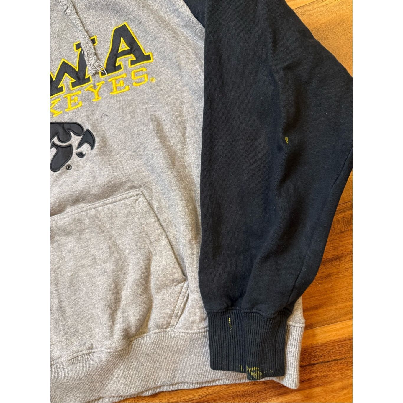 Colosseum Athletics Size M - Y2K embroidered Colosseum, Iowa Hawkeyes sweatshirt Size US M / EU 48-50 / 2 - 2 Thumbnail