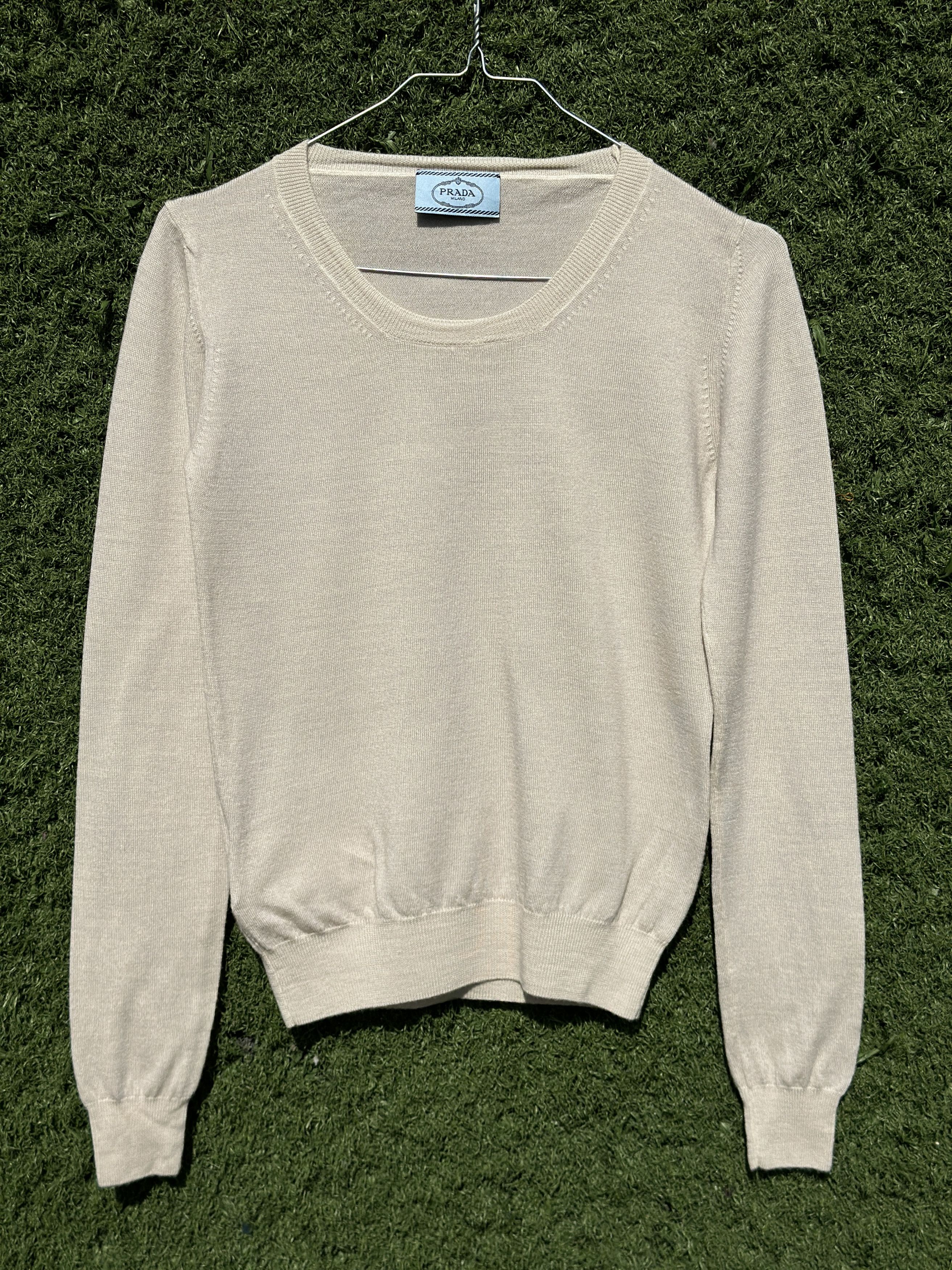 Prada Prada 100% Wool Fine Knit Sweater Structured Size 38 Size XS / US 0-2 / IT 36-38 - 1 Thumbnail