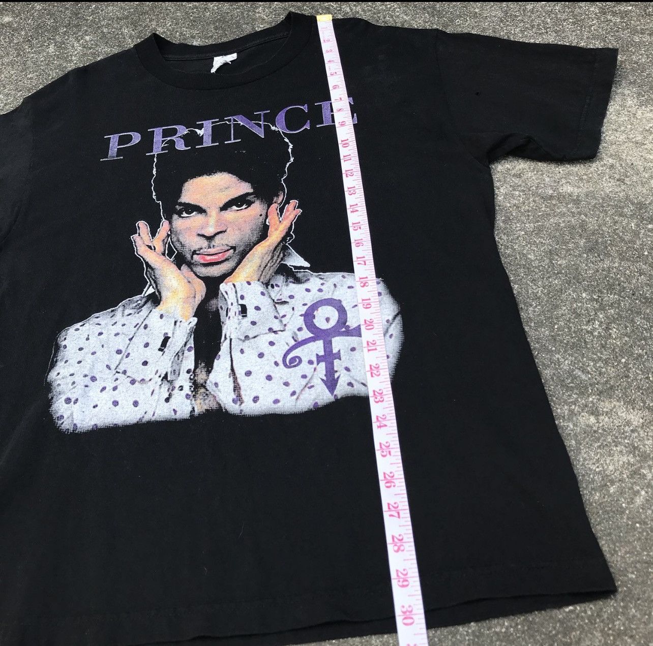 Alstyle × Band Tees × Rap Tees 2011 PRINCE World Tour R&B Funk Soul Promo Tee L Size US L / EU 52-54 / 3 - 8 Thumbnail