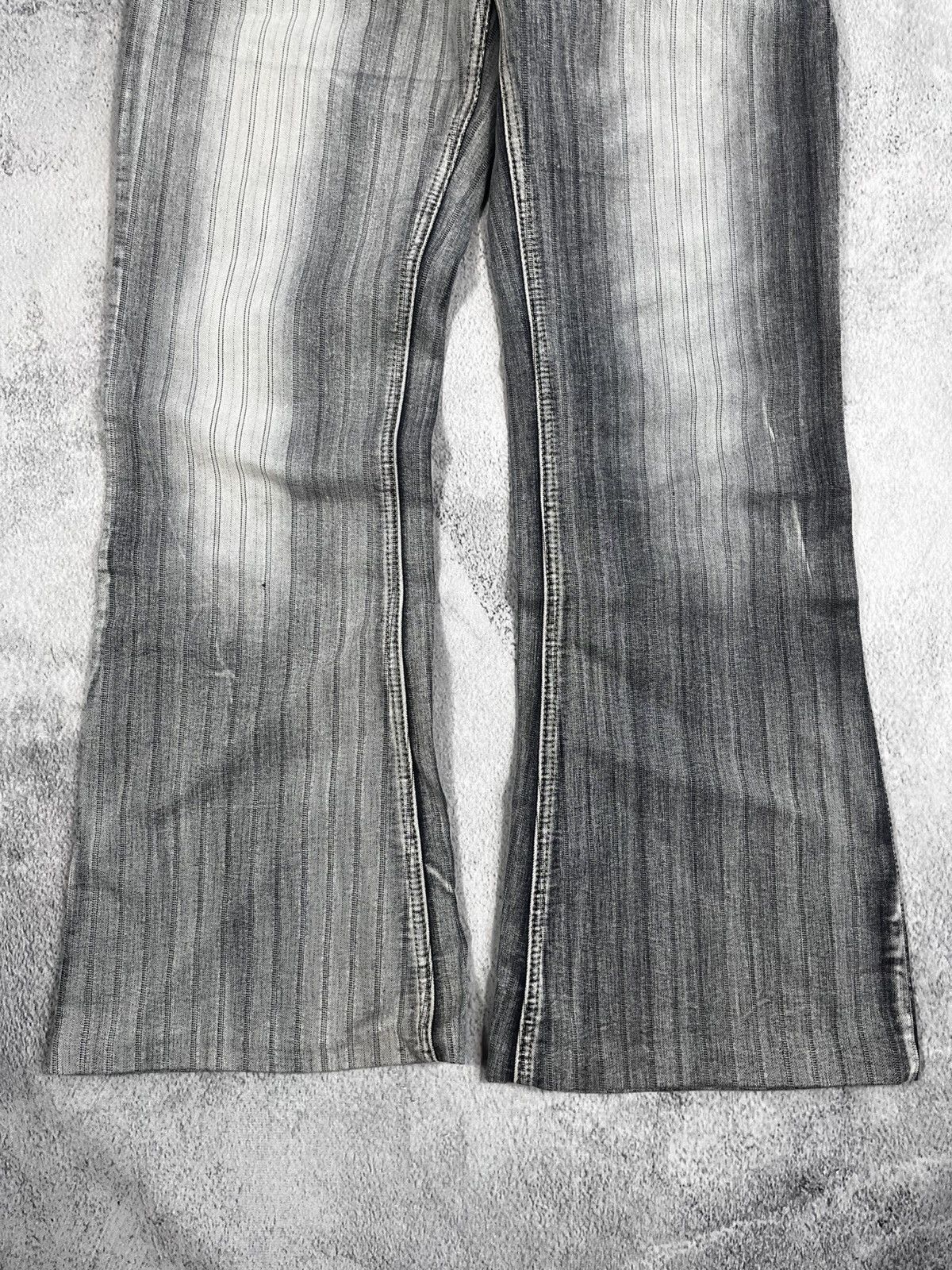 Japanese Brand × Vintage Vintage Y2K Japanese faded striped flared denim jeans 29 Size 29" - 3 Thumbnail