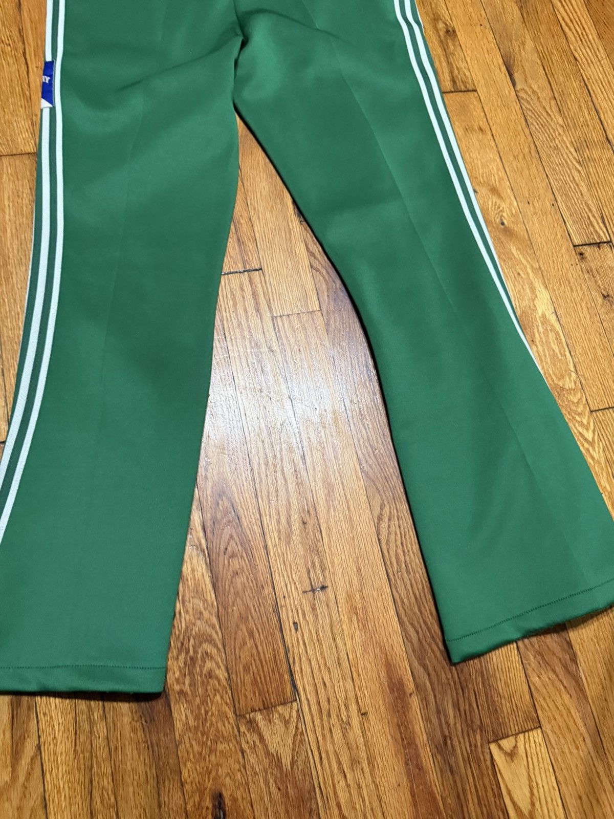 The GV Gallery The Gv Gallery Raspberry Hills Leon Sweatpants Size Small Size US 32 / EU 48 - 10 Thumbnail