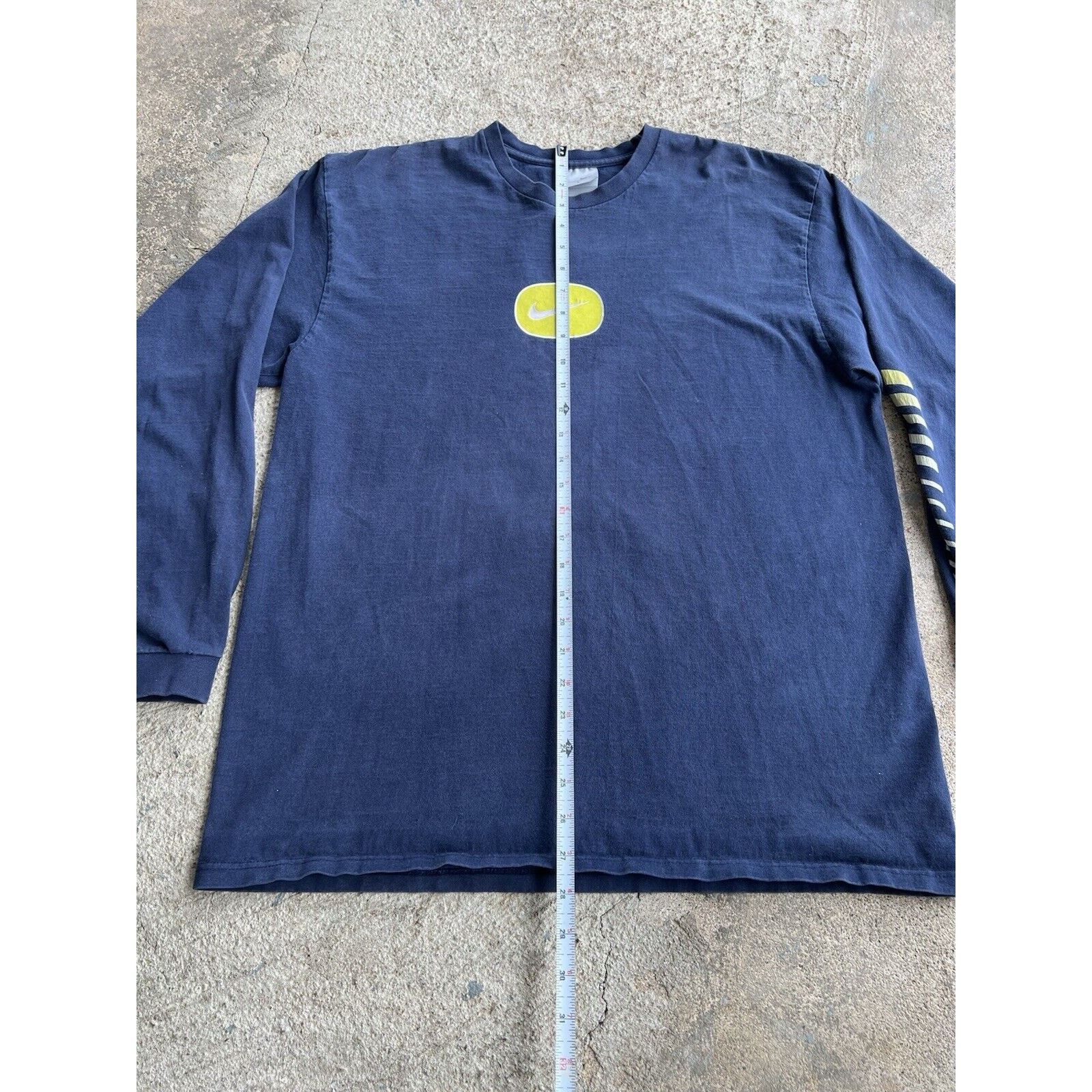 Nike Vintage Y2K Nike Center Check Longsleeve Shirt Large Faded Size US L / EU 52-54 / 3 - 8 Thumbnail