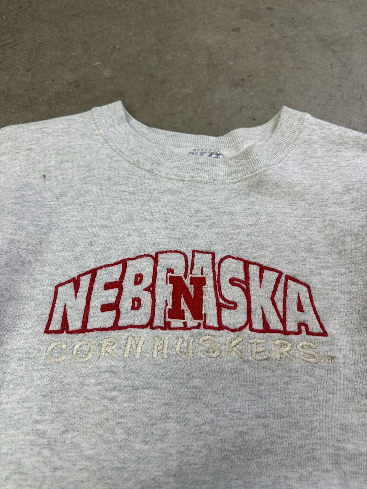 Vintage 90s Nebraska Cornhuskers Embroidered Crewneck Large Size US L / EU 52-54 / 3 - 3 Thumbnail
