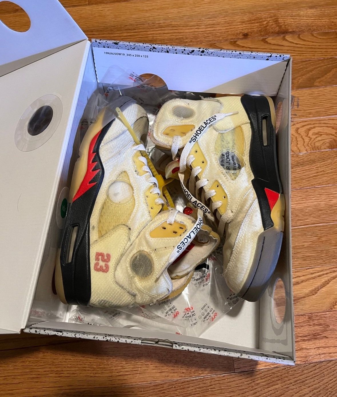 Jordan Brand × Off-White Off white Jordan 5 sail 8.5 Size US 8.5 / EU 41-42 - 1 Thumbnail
