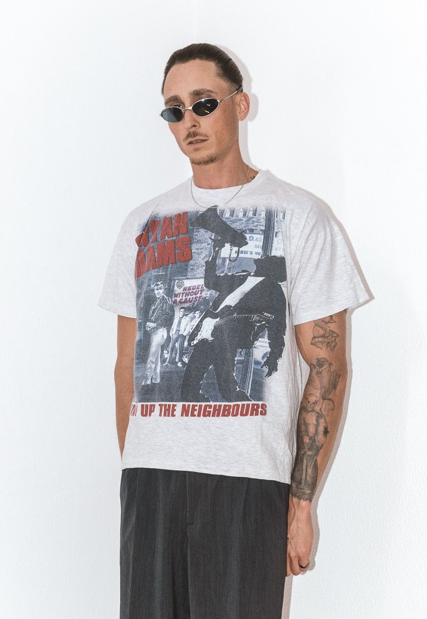 Band Tees × Vintage Rare 90s Bryan Adams Vintage Graphic 90s T shirt Size US M / EU 48-50 / 2 - 1 Thumbnail