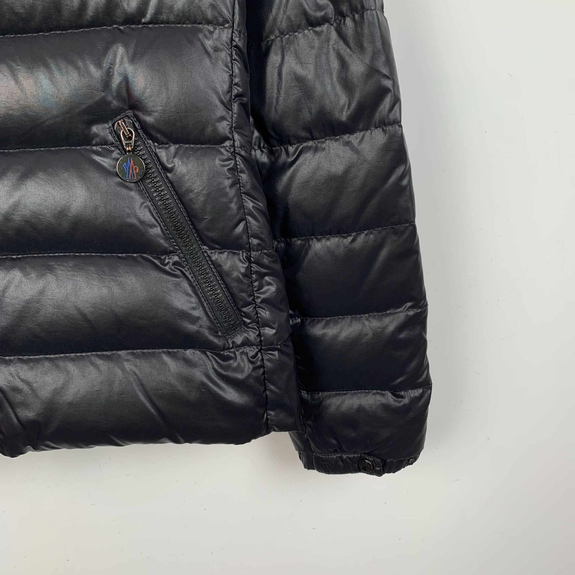 Moncler Moncler Bady Black Logo-Embellished Down Jacket (Size S) Size S / US 4 / IT 40 - 6 Thumbnail