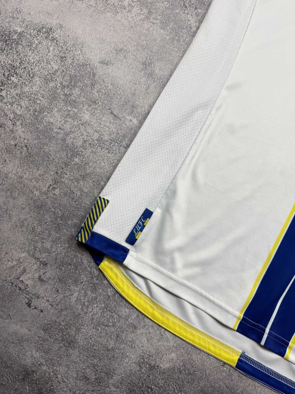 Macron Leeds United FC Macron Home Football Shirt Soccer Jersey Size US L / EU 52-54 / 3 - 10 Thumbnail