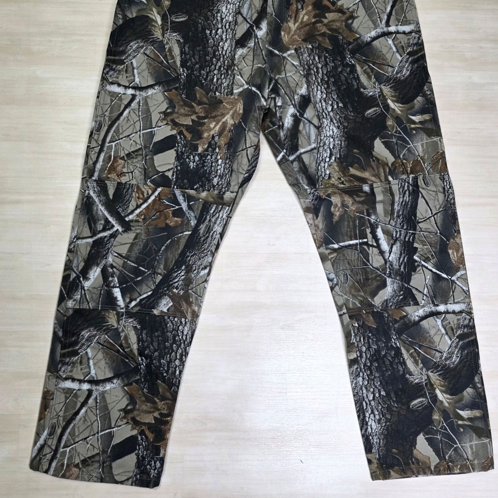 Wrangler VINTAGE Wrangler Realtree Camouflage Pants Men 42x32 Cotton Blend Outdoor Hunting Cargo Casual Workwear Rock 47 by Wrangler Mens Size US 42 / EU 58 - 8 Thumbnail