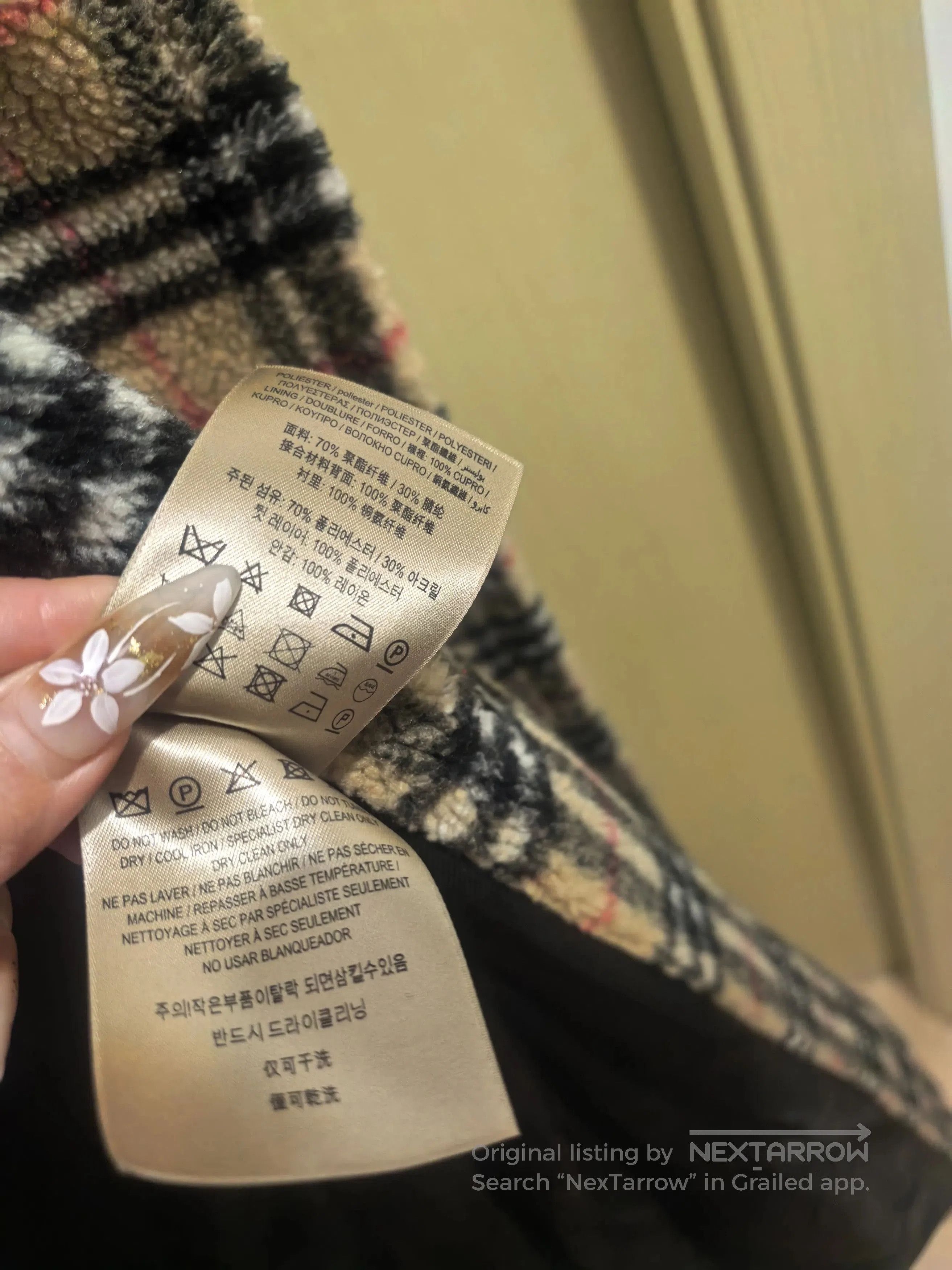 Burberry Burberry Double-Breasted Check Coat. Size M / US 6-8 / IT 42-44 - 5 Thumbnail