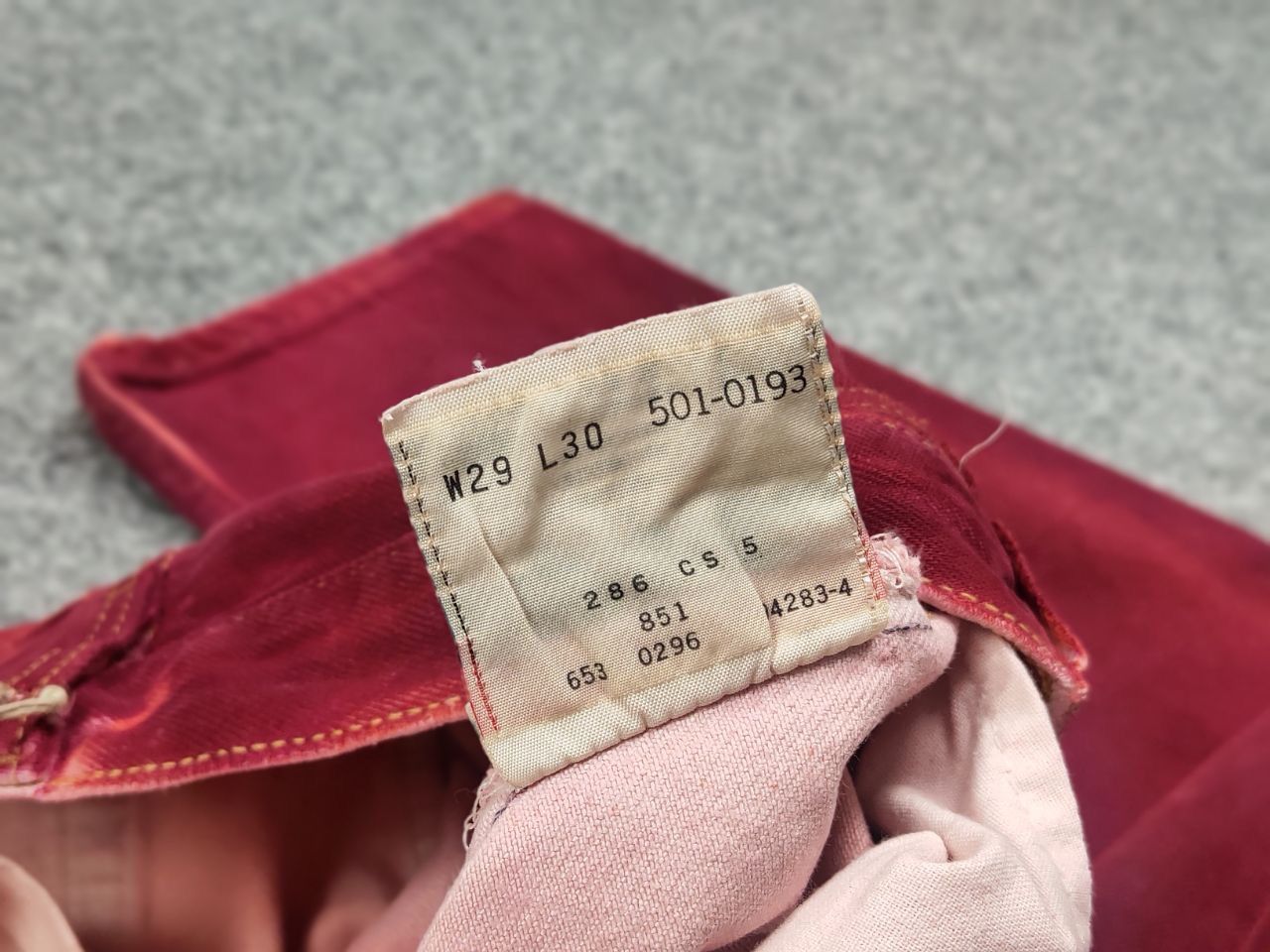 Levi's Vintage 90's Levis 501 DIstressed Denim Paint Red Jeans Size US 29 - 19 Thumbnail