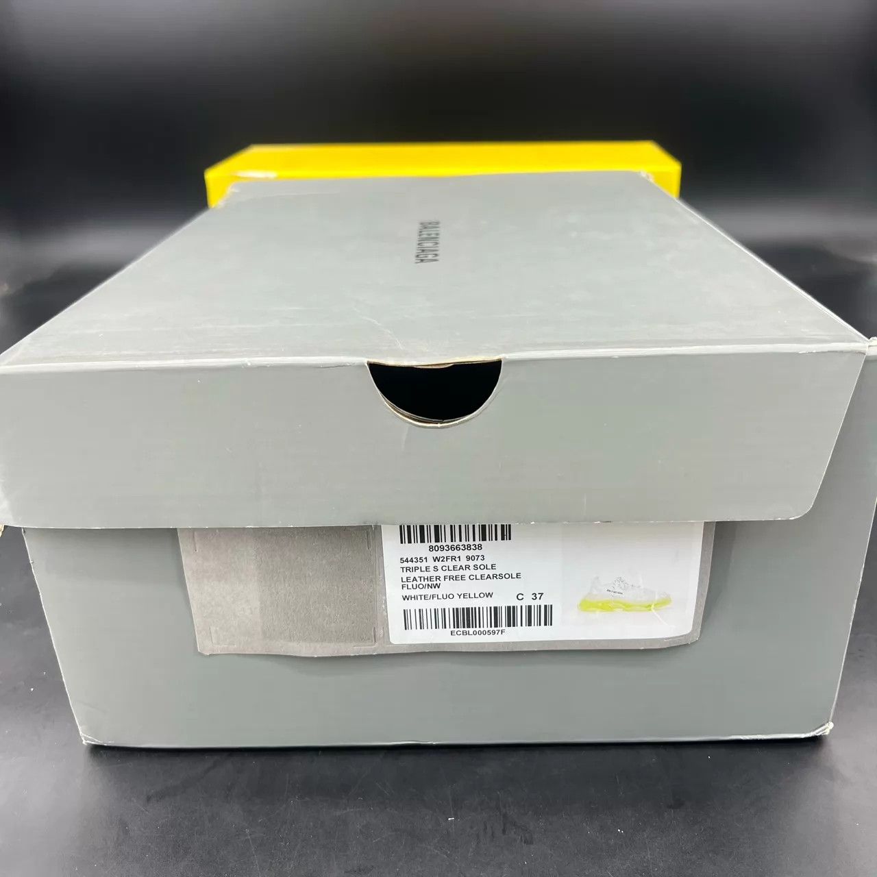 Balenciaga Balenciaga Triple S White Green 37 3W Near New OG Box Size US 7 / IT 37 - 9 Thumbnail