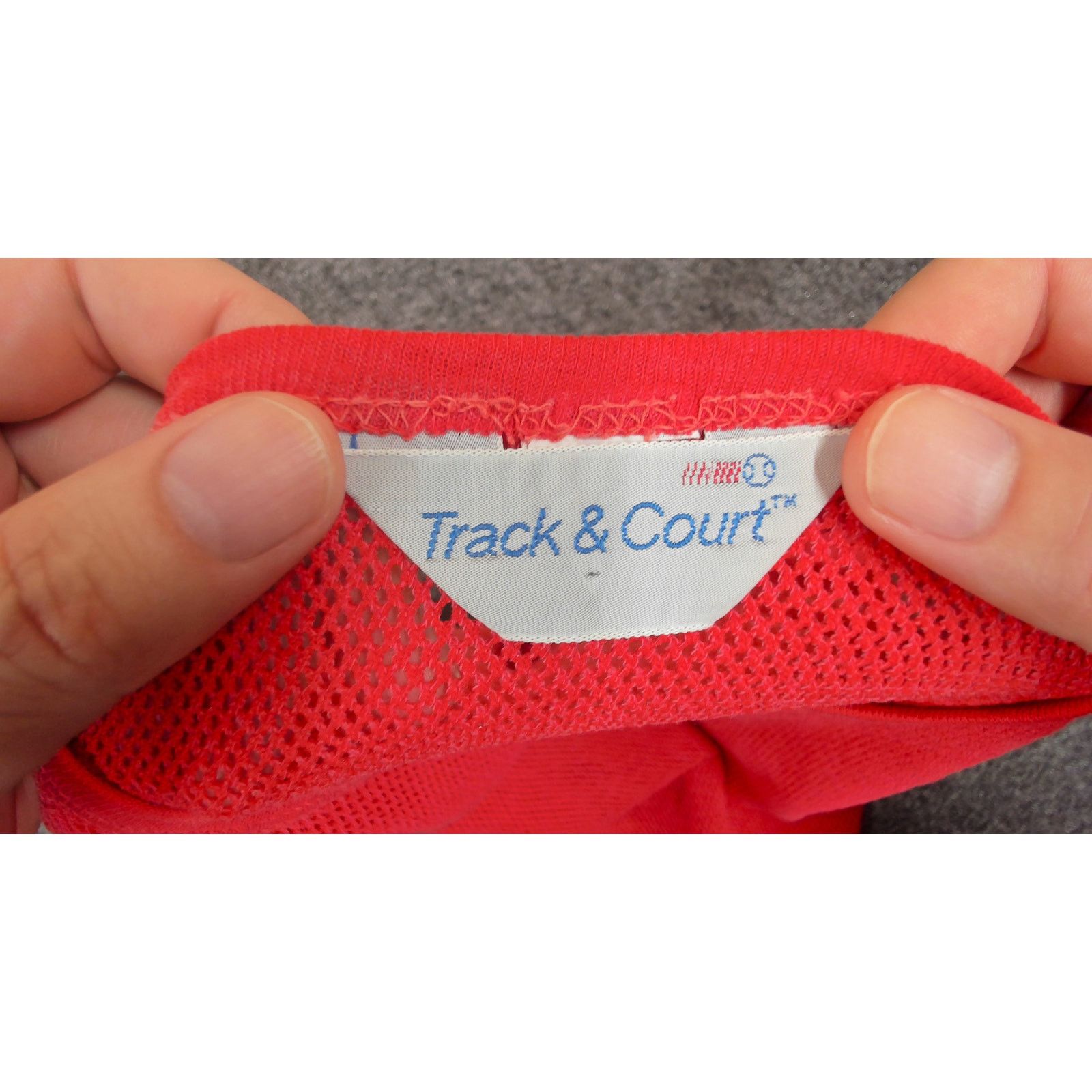 Vintage Track & Court VTG 80s Single Stitch Red Mesh Crop Top Small Size S / US 4 / IT 40 - 4 Thumbnail