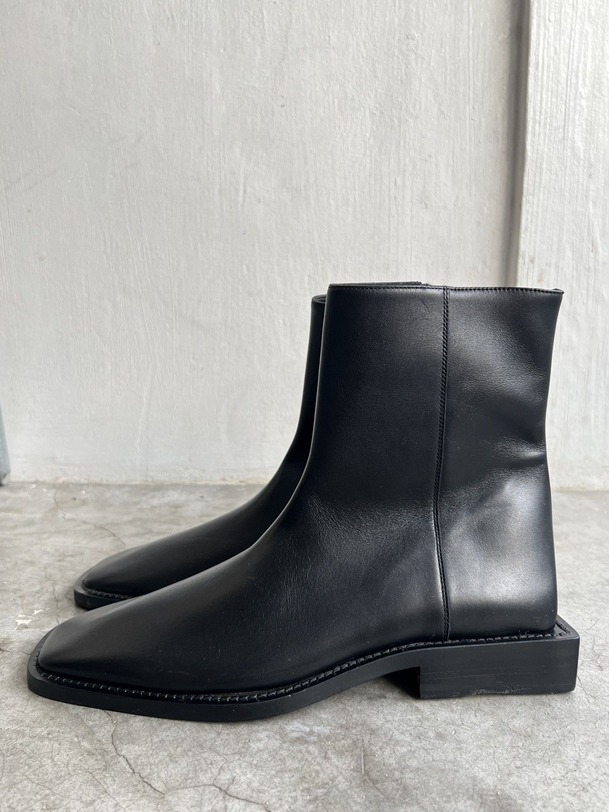 Balenciaga Balenciaga - Square Heel Logo Rim Ankle Boots Size US 6 / EU 39 - 4 Thumbnail