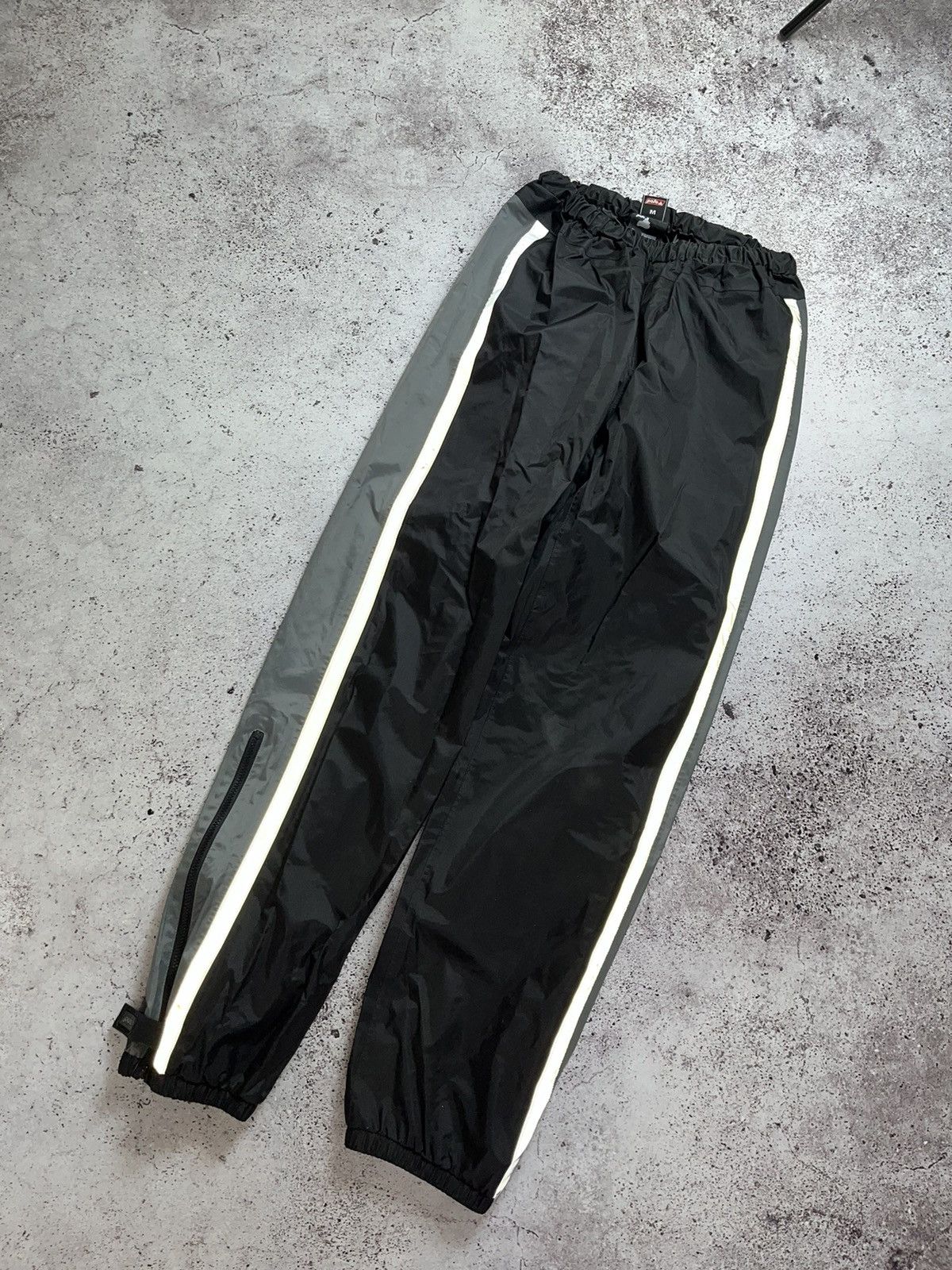 Vintage 🏍️Vintage Polo MotoSuit Formula 1 Malboro Reflective Full-Zip Size US M / EU 48-50 / 2 - 12 Thumbnail