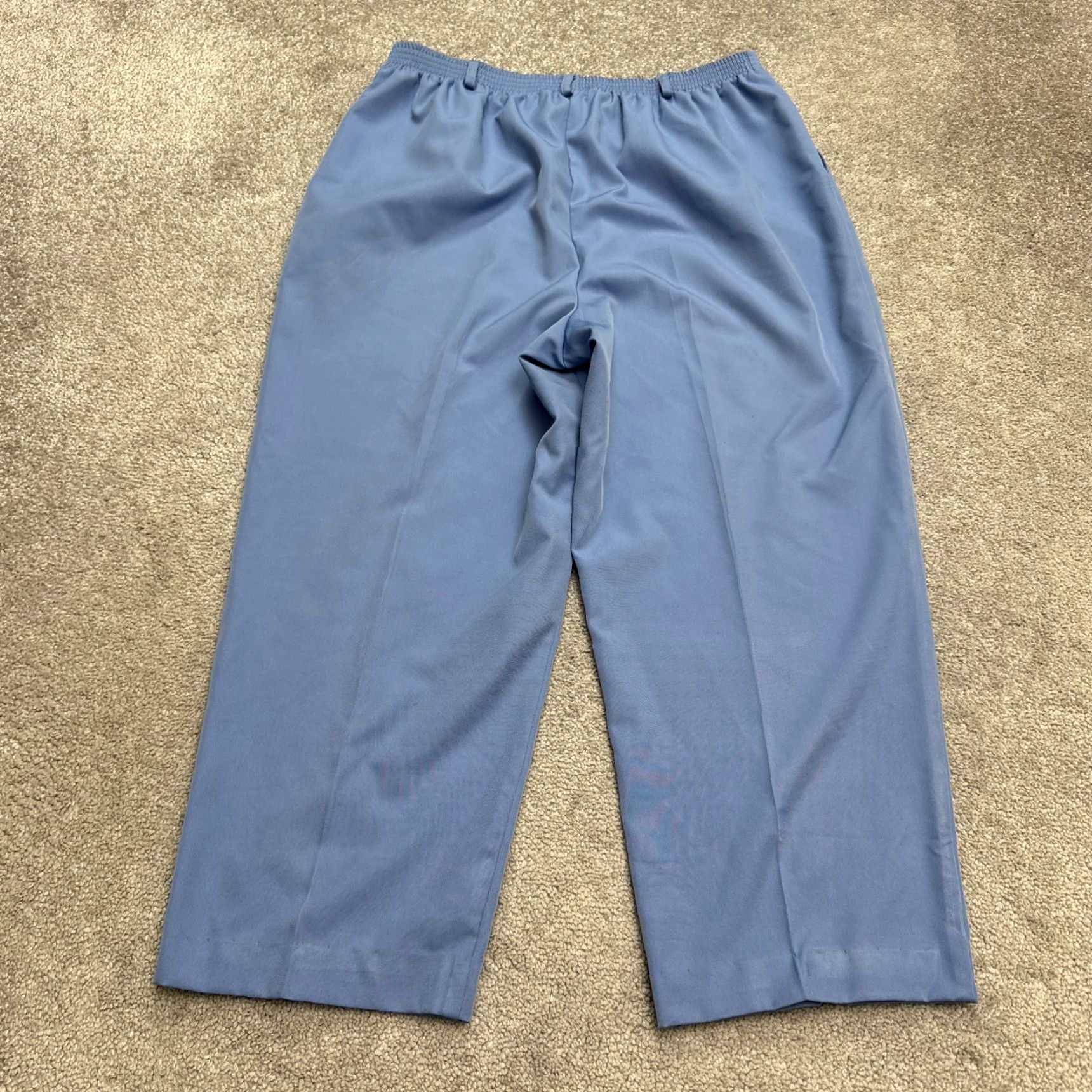 Vintage Alfred Dunner Classic Fit Cropped Pants Womens 14 Blue 30x24 Card Secured Pull On, Infinity? Size 30" / US 8 / IT 44 - 2 Thumbnail