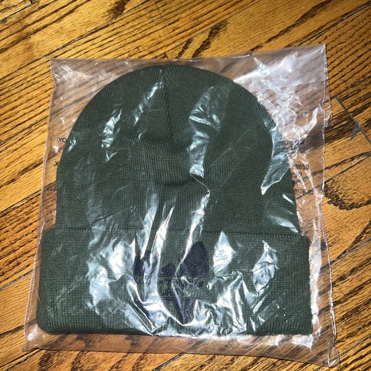 Supreme In-Hand Supreme Wu Tang Clan Beanie Olive Size: One Size Size ONE SIZE - 3 Thumbnail